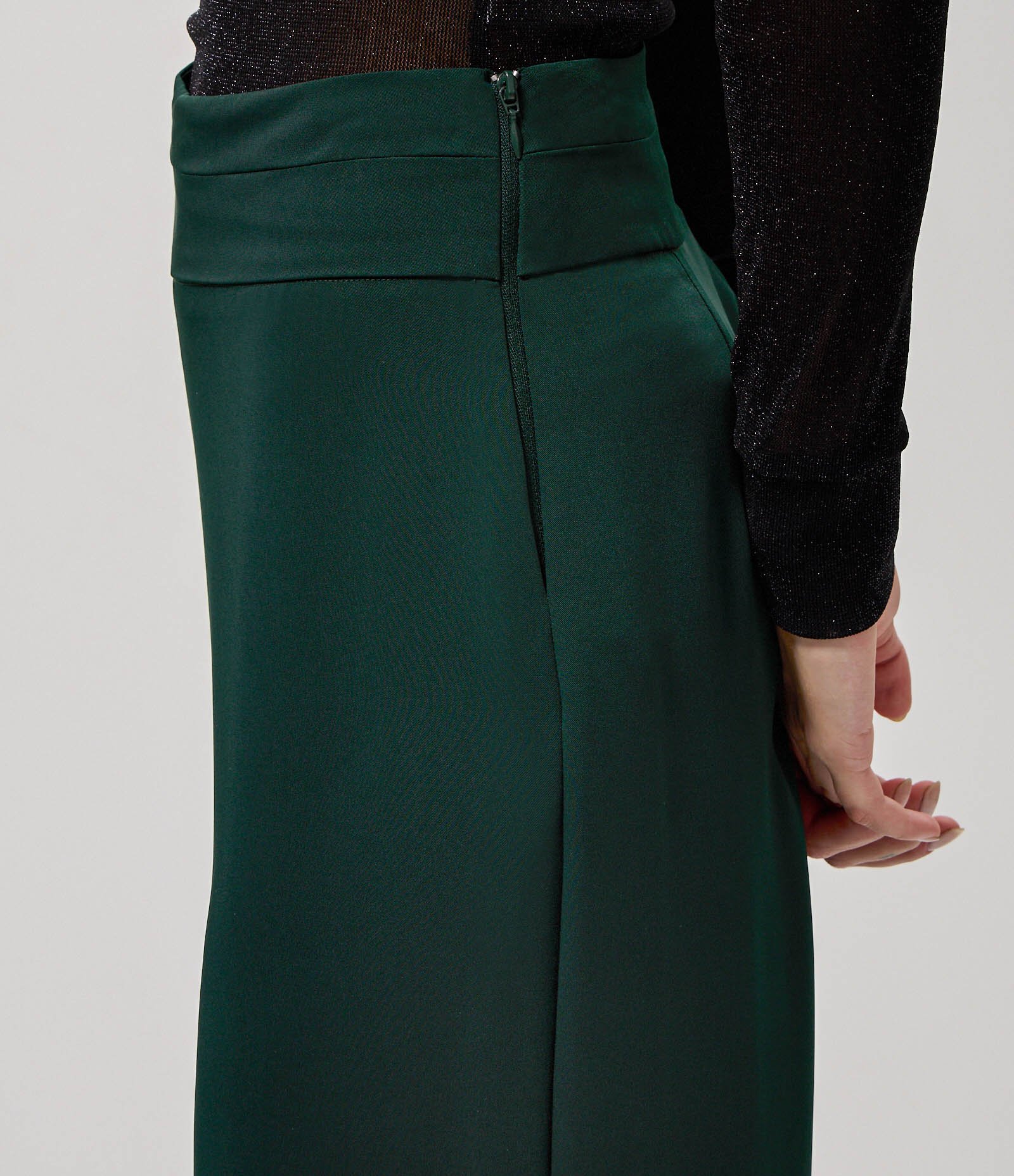 Calça Pantalona Alfaiatada com Cós Liso e Pregas Verde 3