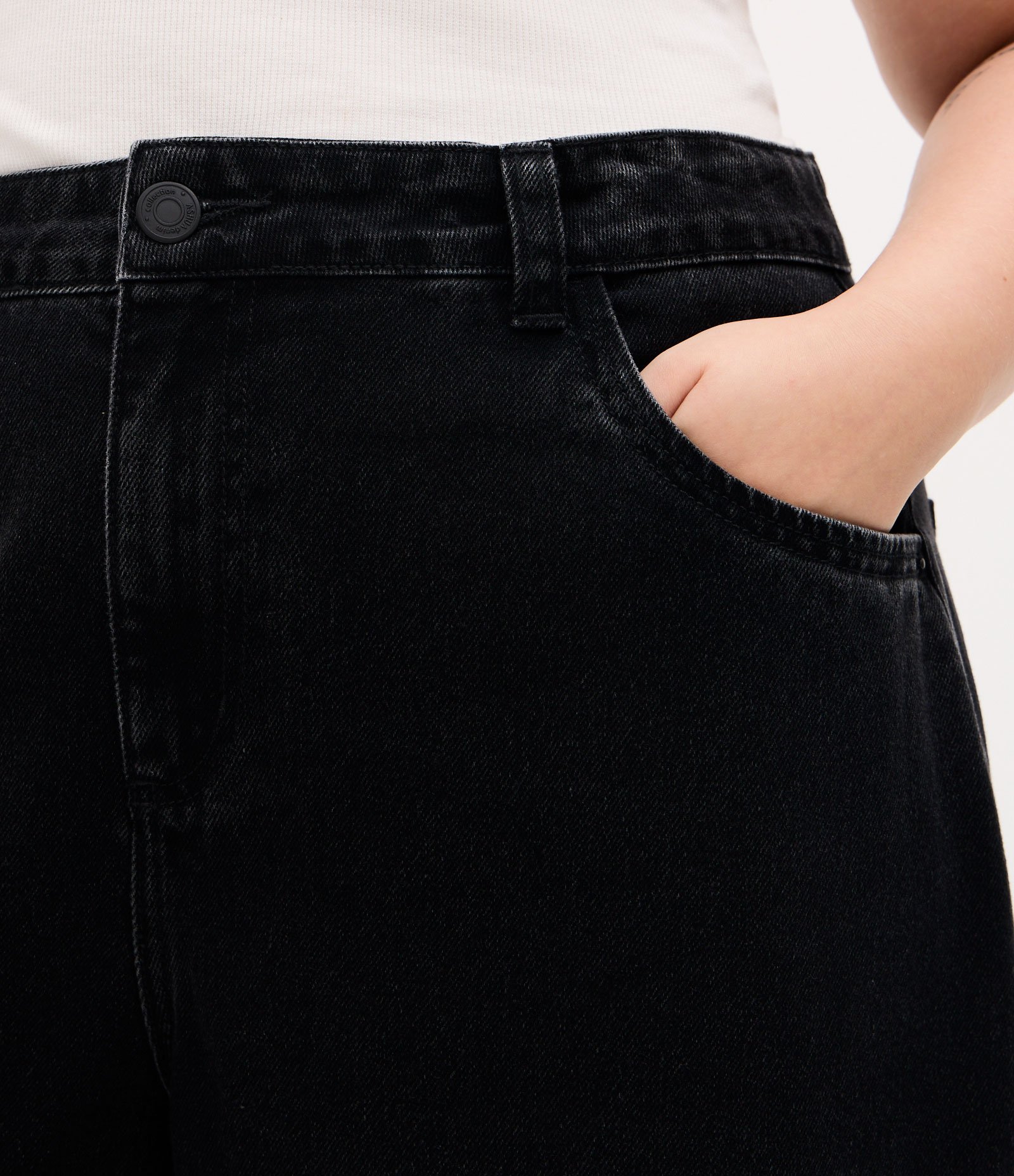 Calça Balloon em Jeans Curve & Plus Size Preto 4