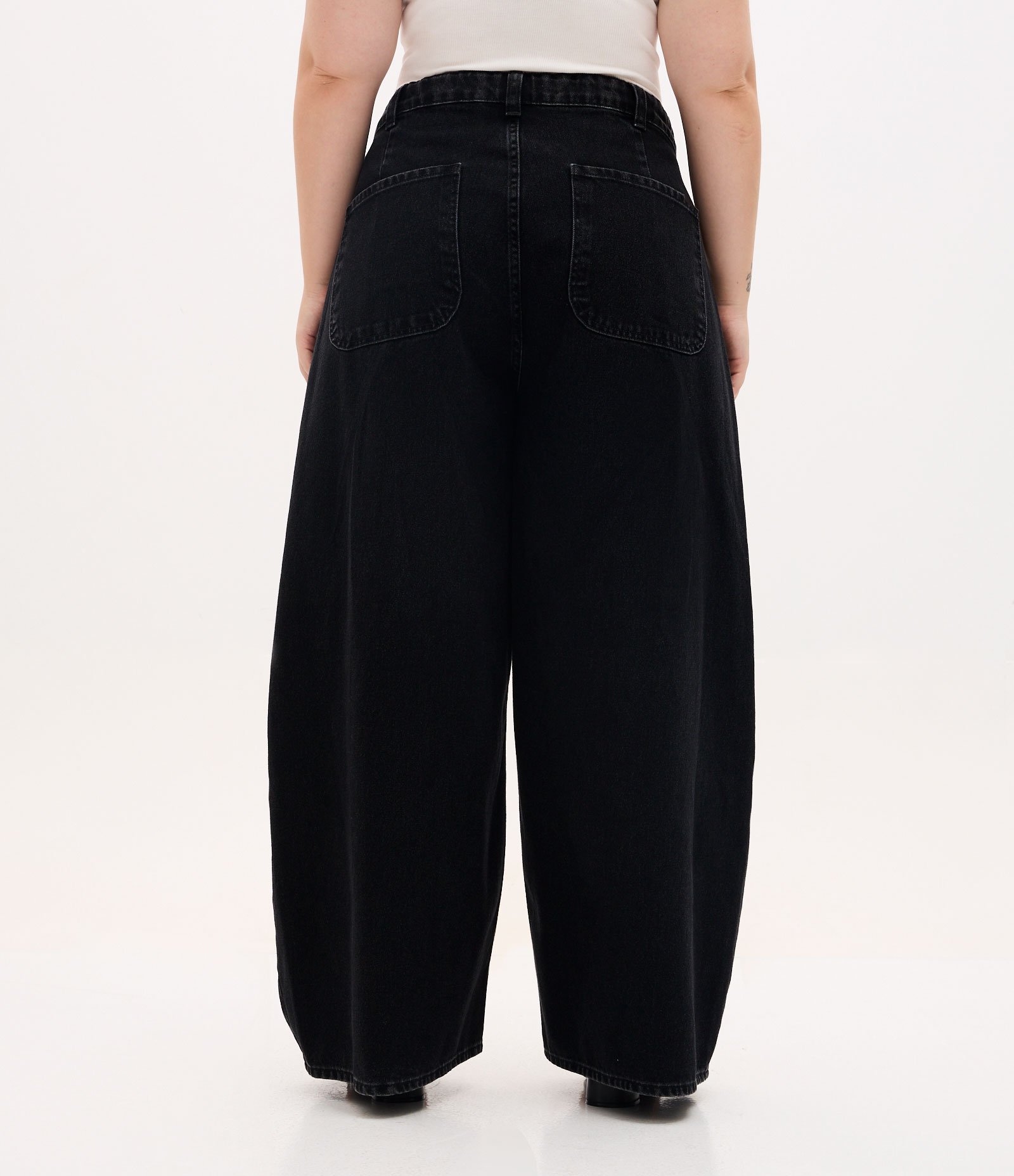 Calça Balloon em Jeans Curve & Plus Size Preto 6