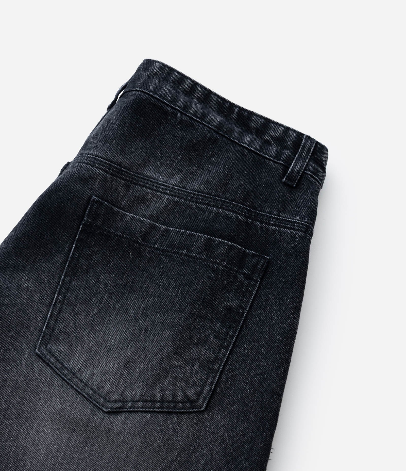 Bermuda Baggy Relaxed em Jeans com Apliques de Estrelas Desfiadas Preto 8