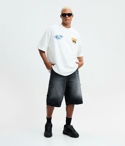 Bermuda Baggy Relaxed em Jeans com Apliques de Estrelas Desfiadas