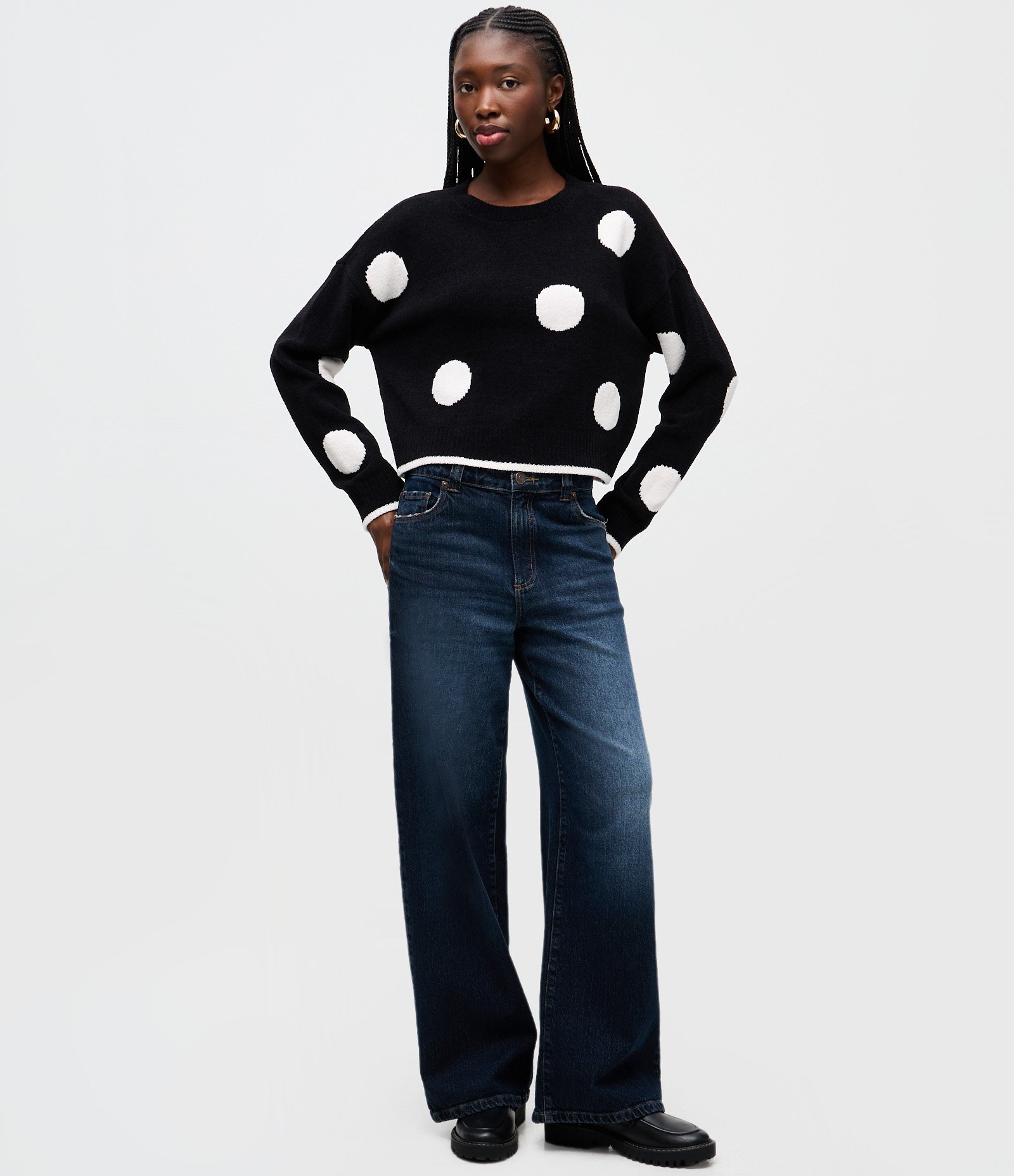 Suéter Slim em Tricô com Estampa Poá e Cava Deslocada Preto 2