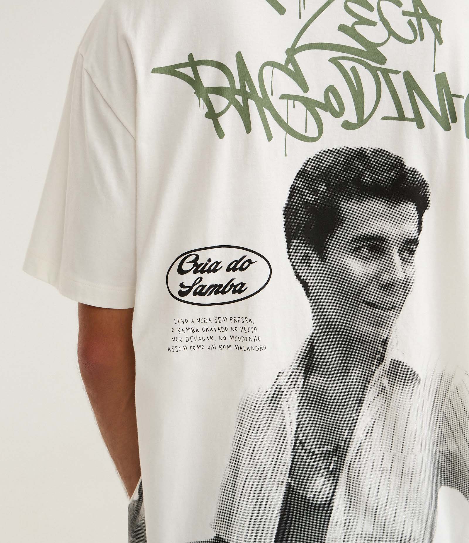 Camiseta Relaxed em Algodão com Estampa do Zeca Pagodinho Branco 6