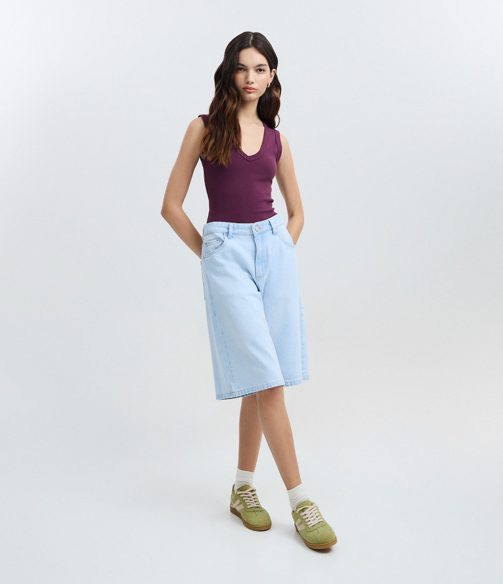 Blusa Básico em Ribana com Decote V Bordô 2