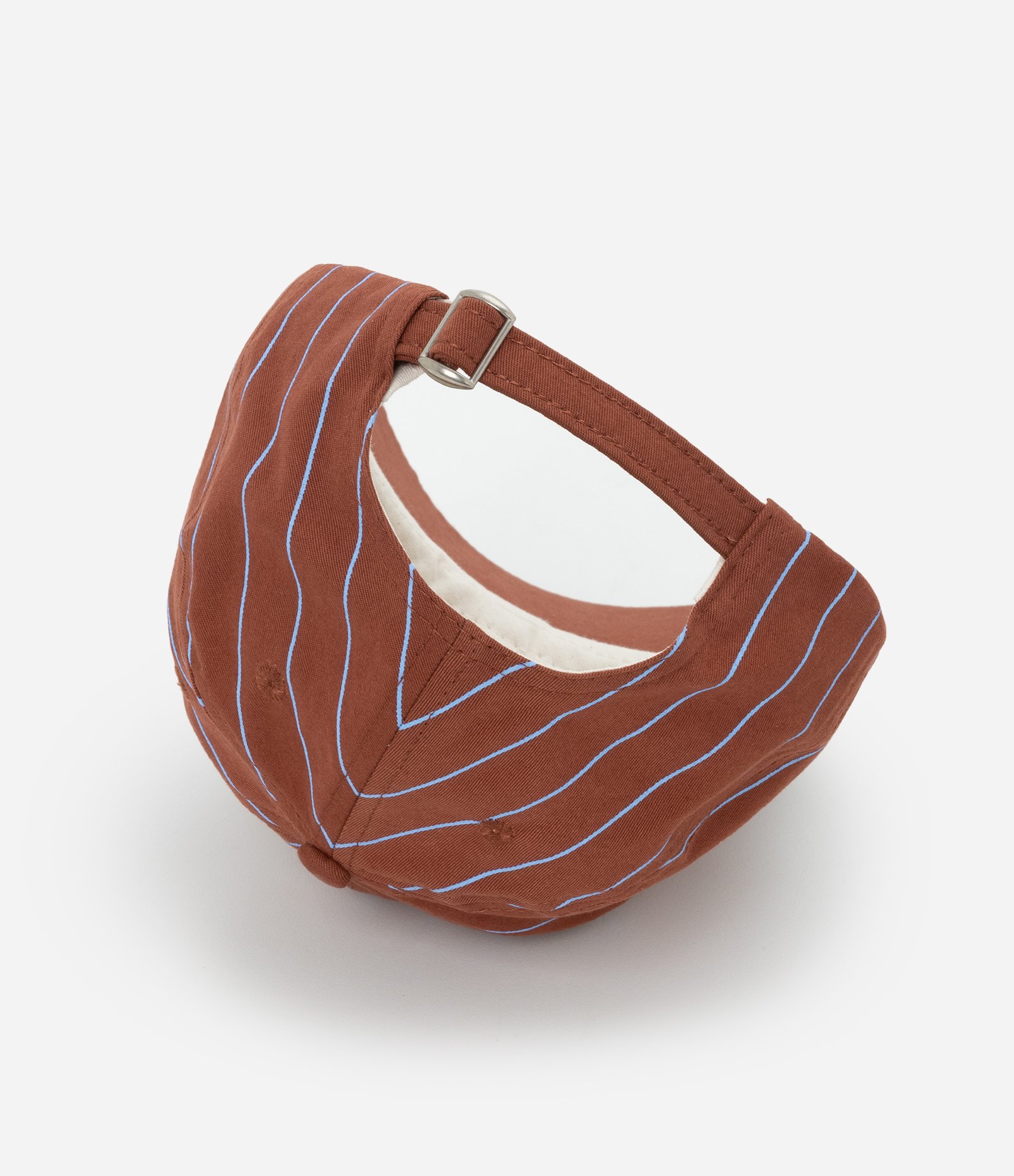 Boné Em Sarja Listrado Com Aba Curva Marrom 3