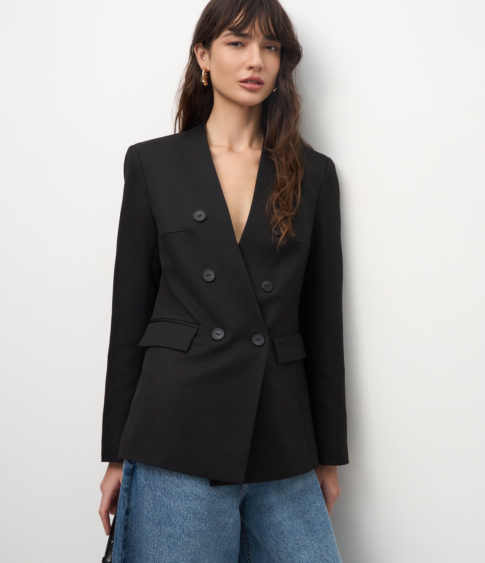 Blazer Transpassado de Alfaiataria com Bolsos Lapela Preto 1