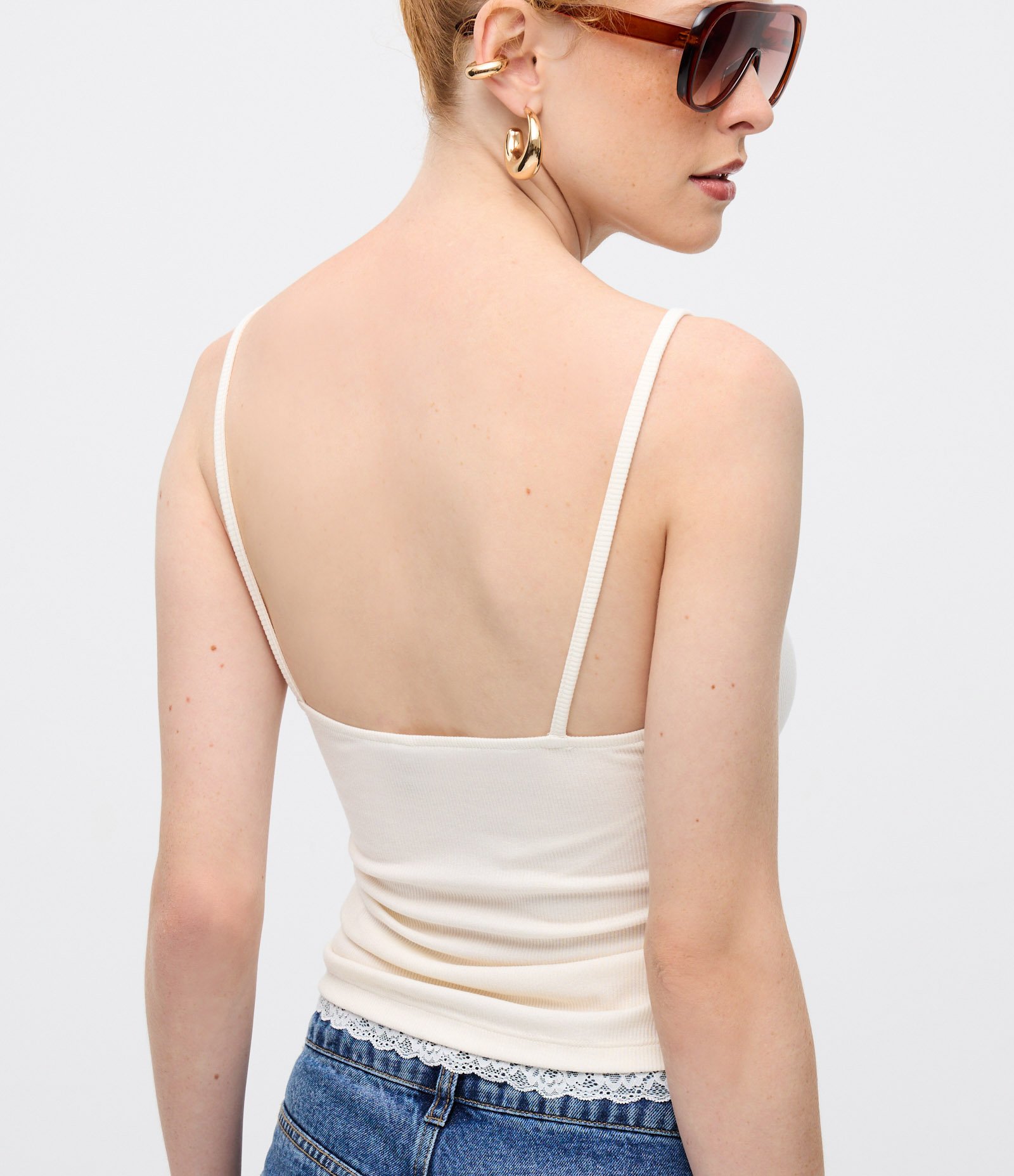 Blusa em Ribana com Alças Finas e Renda no Decote Off White 4