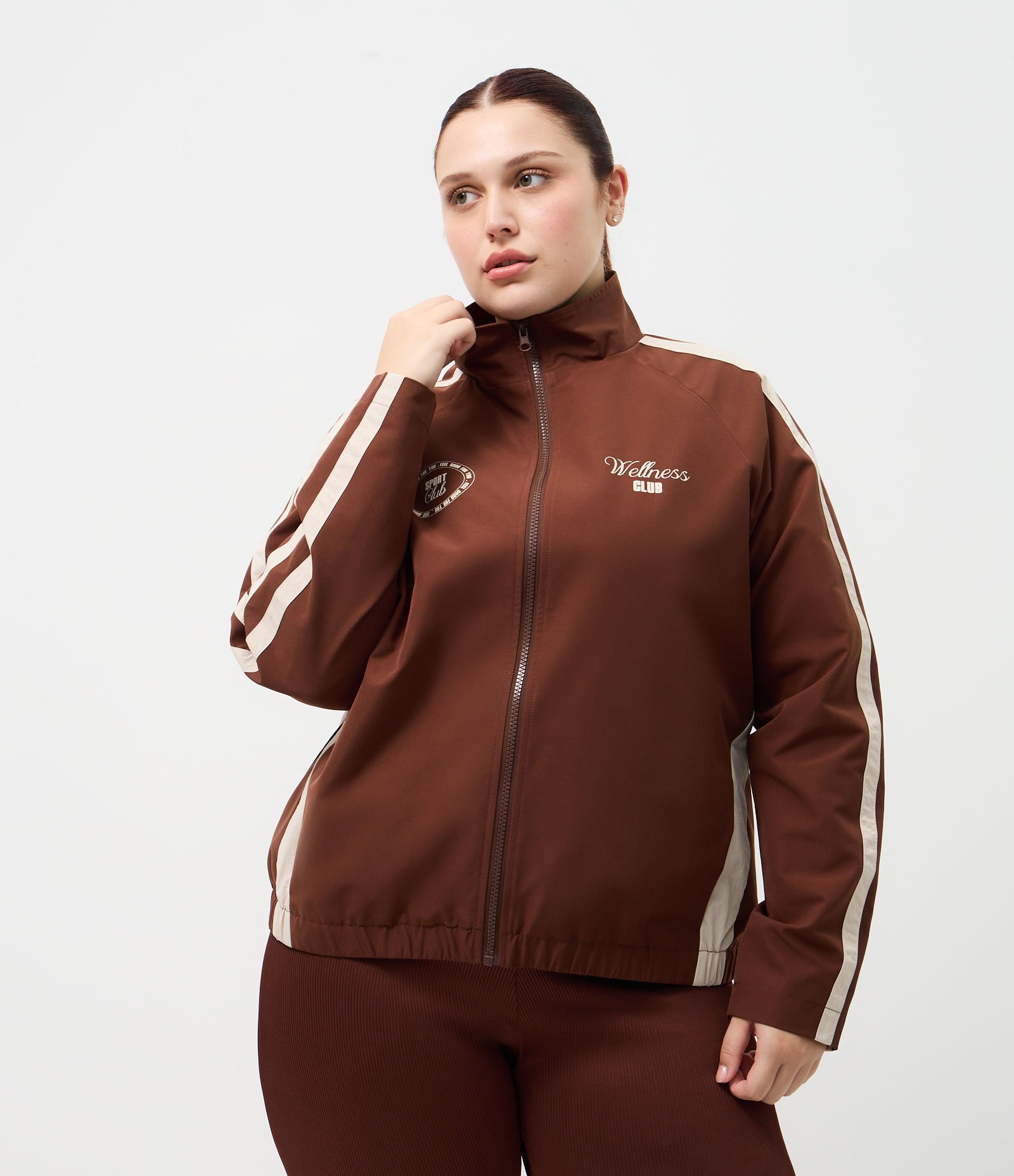 Jaqueta Esportiva Dry com Listras Contrastantes Curve & Plus Size Marrom 1