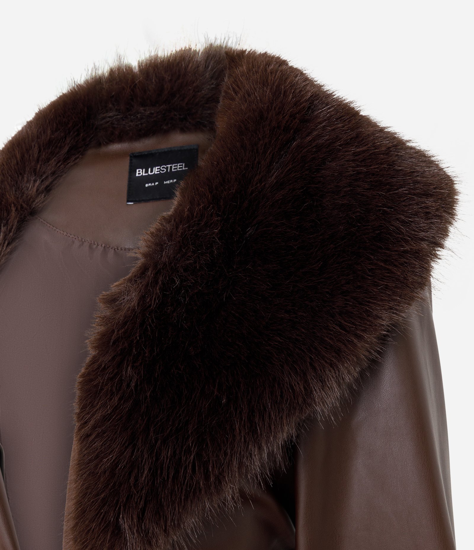 Blazer Alongado em PU com Cinto Faixa e Detalhes em Pelo Marrom 6