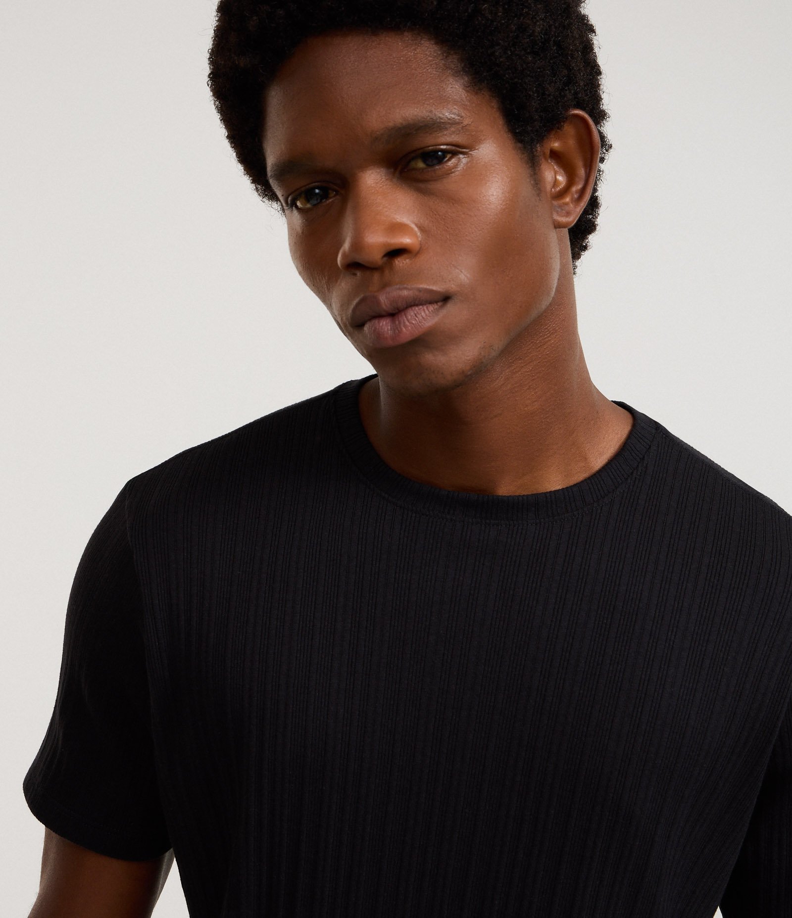 Camiseta Slim em Algodão com Textura Vertical Preto 4