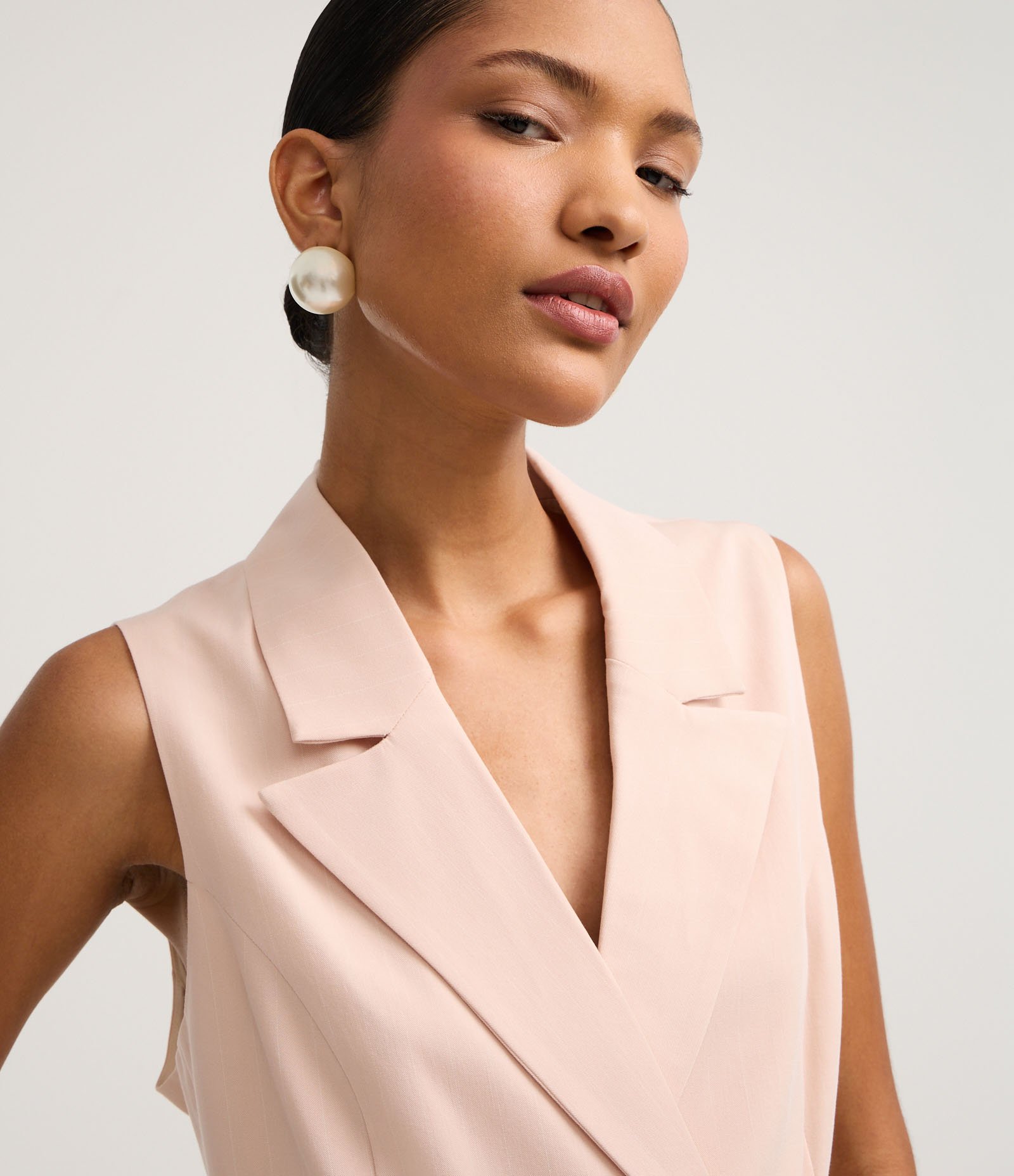 Colete Alfaiatado com Gola Blazer com Riscas de Giz Rosa 3