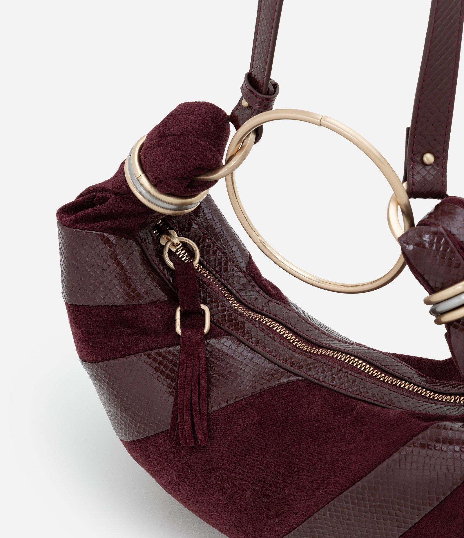 Bolsa Média em Suede com Alça Argola e Recortes Contrastantes Vinho 6