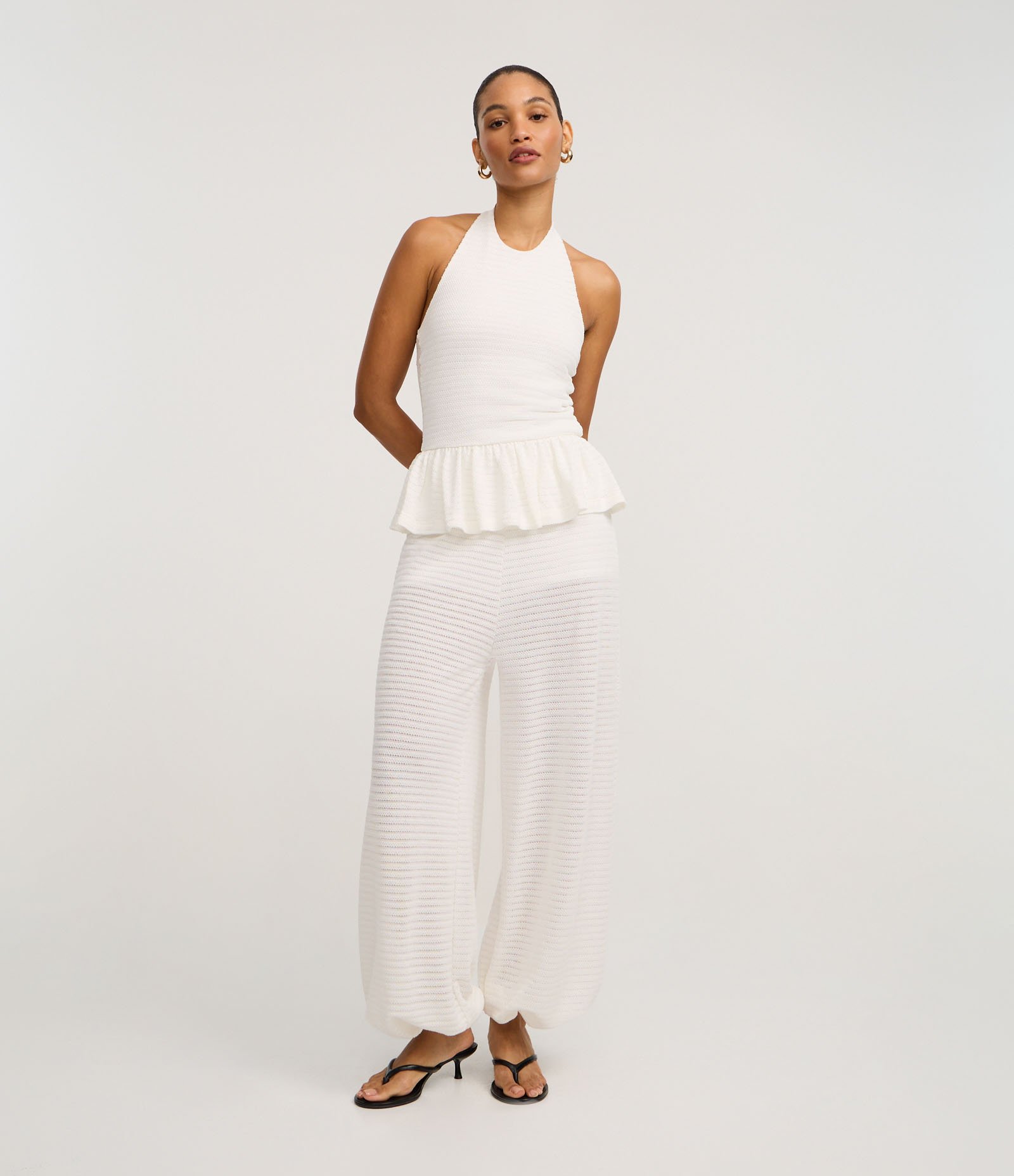 Calça Aladim Texturizada em Piquet com Elástico no Cós Off White 1