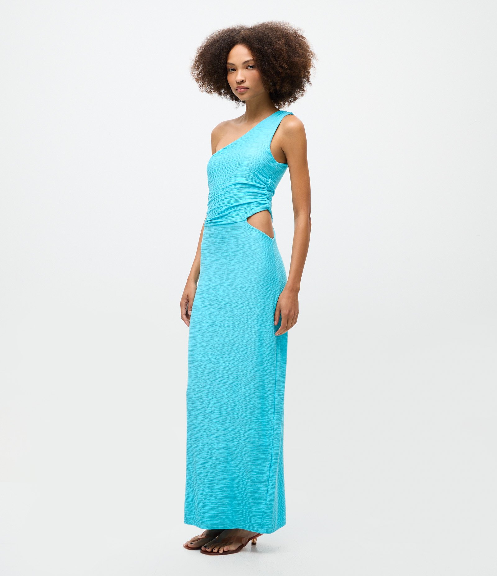 Vestido Long Midi Texturizado com Ombro Só e Franzido Azul 1