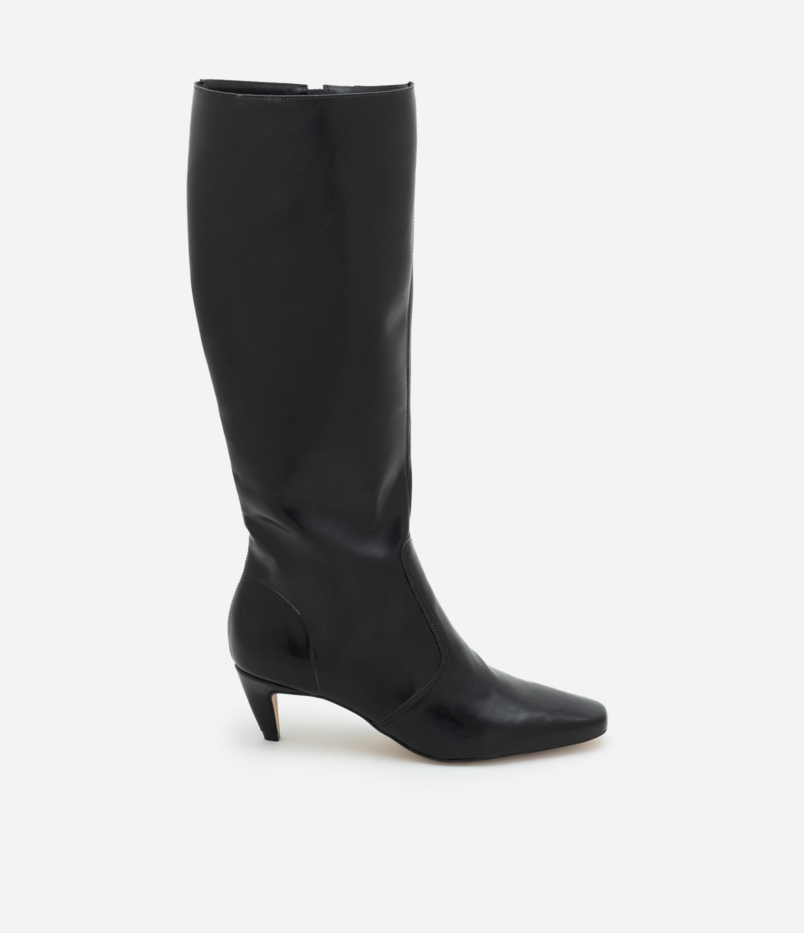 Bota Cano Longo com Bico Fino e Salto Curvado Preto 2