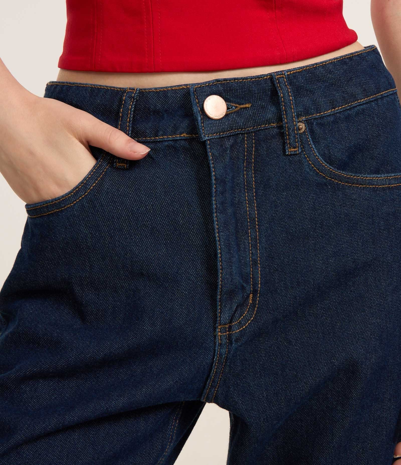 Calça Reta em Jeans com Barra Dobrada Azul 4