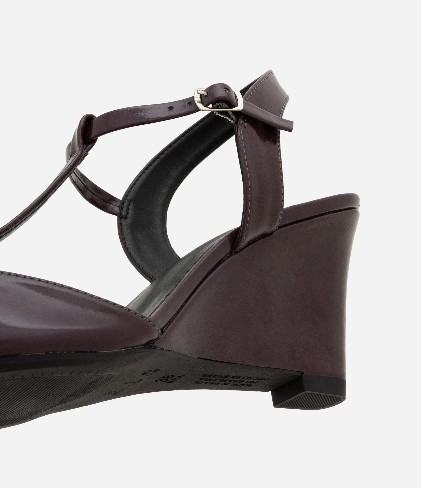 Sapato Anabela com Tira Salomé em PU Vinho 4