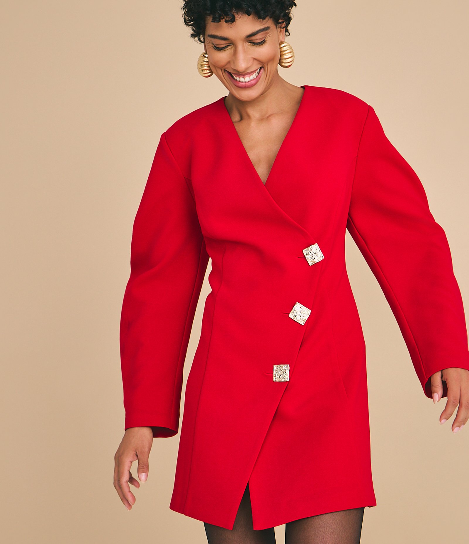 Vestido Curto Transpassado com Botões Aplicados Vermelho 2