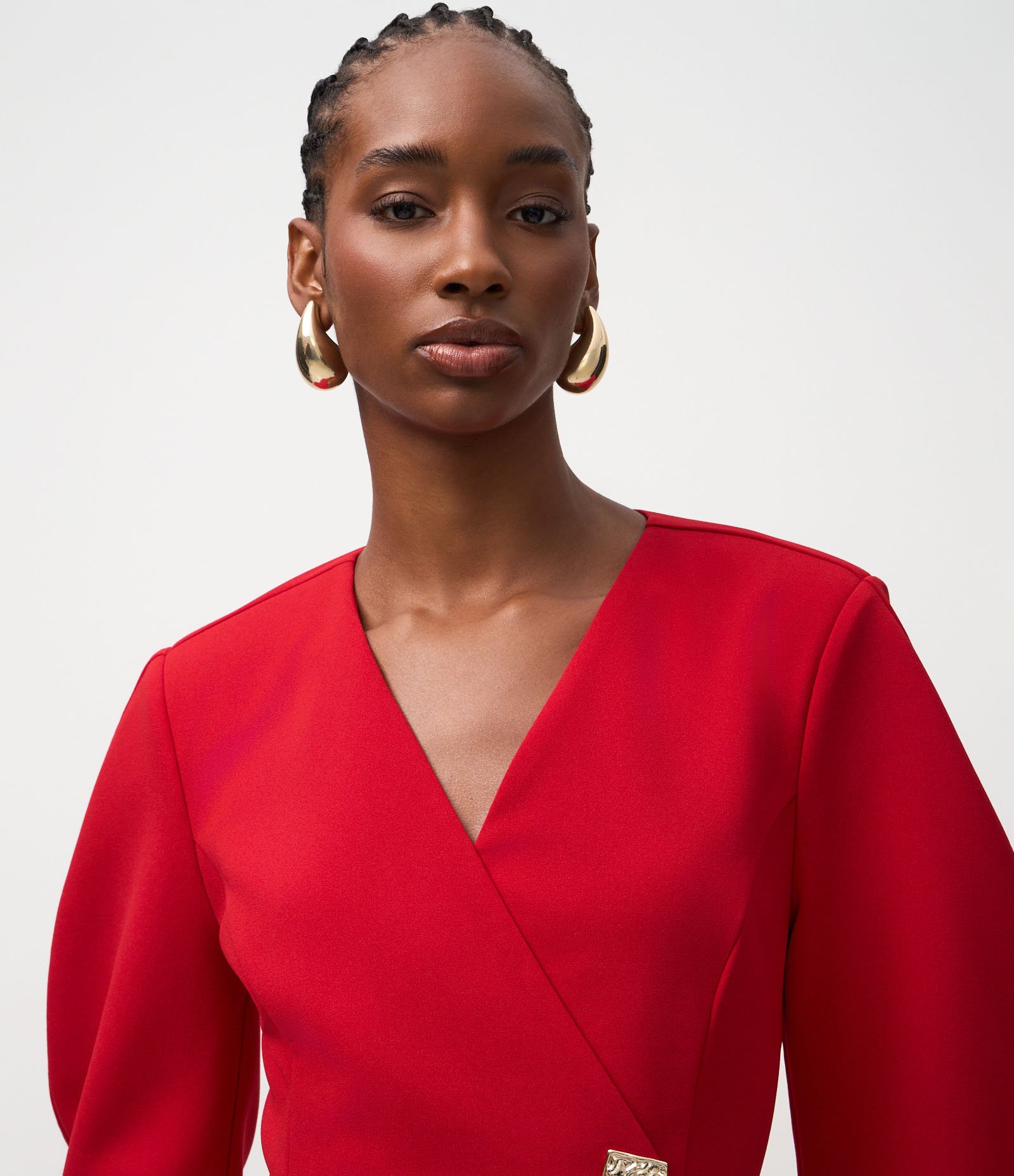 Vestido Curto Transpassado com Botões Aplicados Vermelho 5