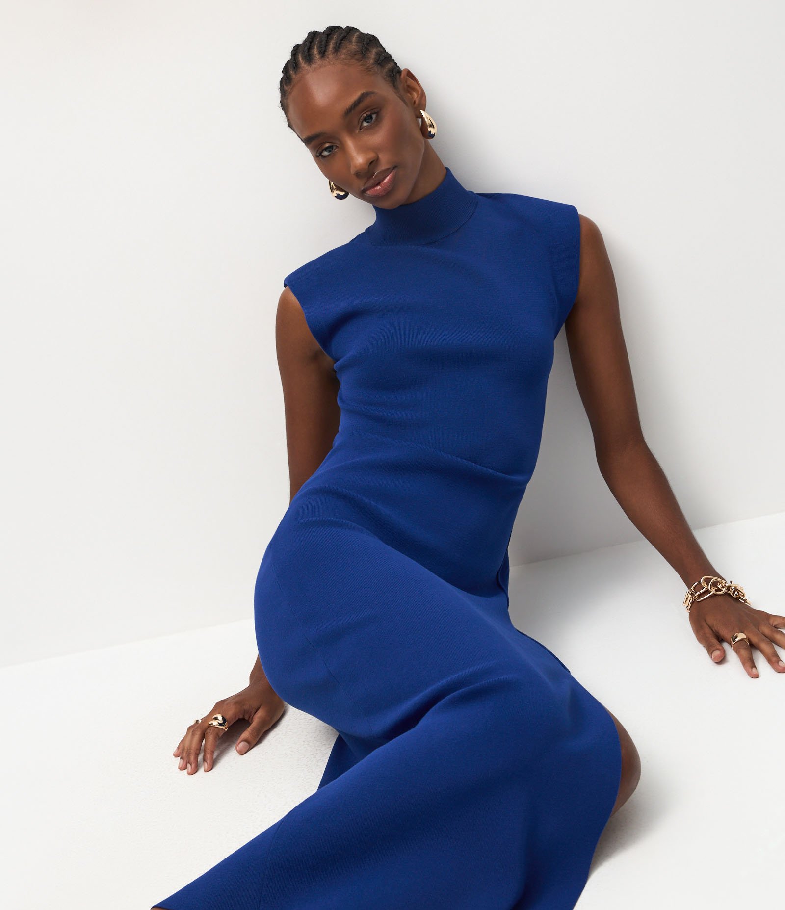 Vestido Midi em Tricô com Ombreira e Fenda Lateral Azul 5