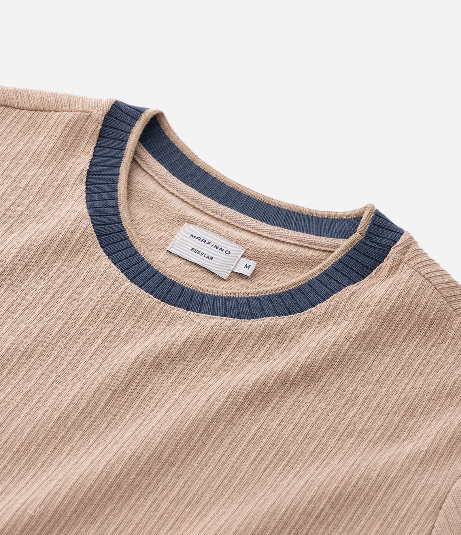 Camiseta em Algodão Texturizado com Gola e Manga Contrastante Bege 5