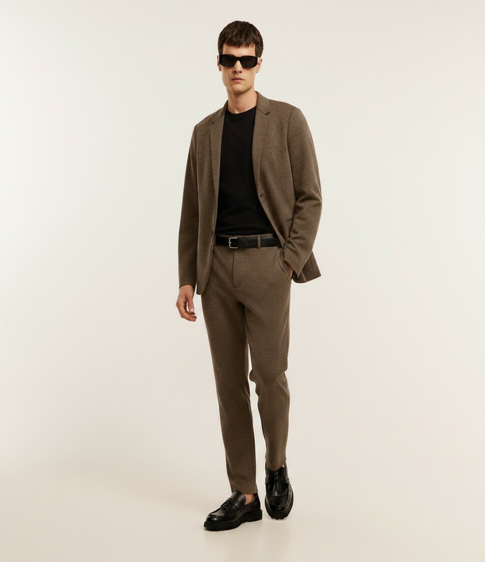 Blazer Super Slim de Malha sem Forro Marrom 4