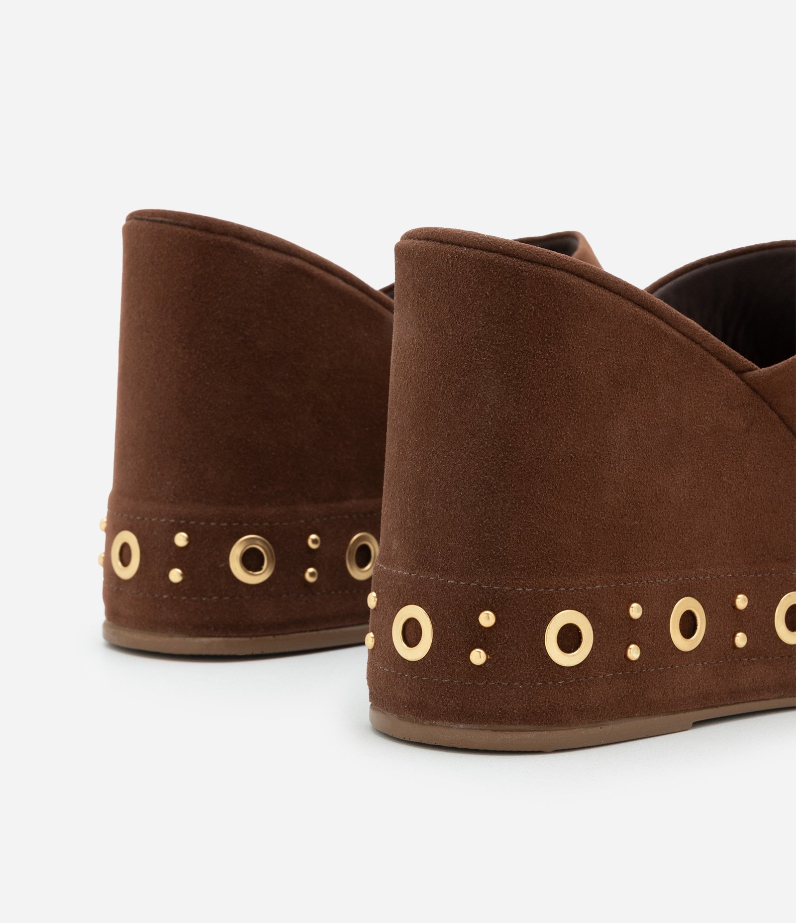 Sandália Plataforma em PU com Detalhes Metálicos Marrom 5