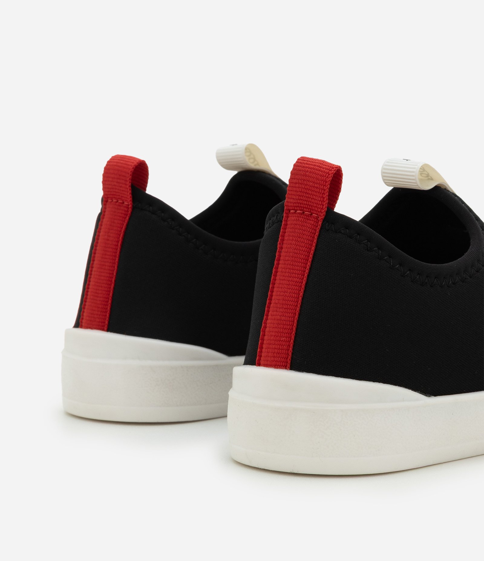 Tênis Infantil Calce Fácil Hello Kitty com Patch Emborrachado - Tam 20 ao 27 Preto-AC 2