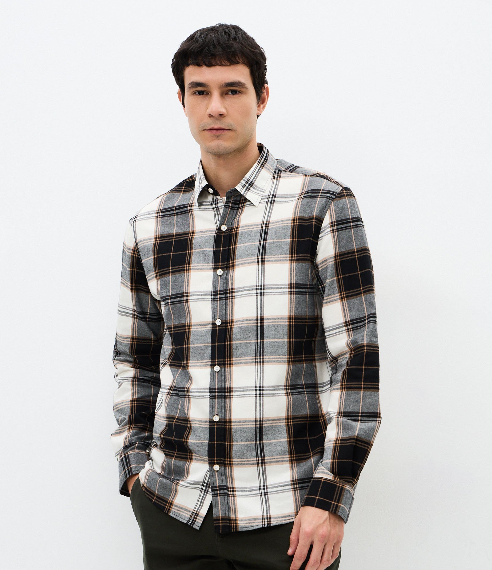 Camisa Manga Longa em Flanela e Estampa Xadrez Preto 1