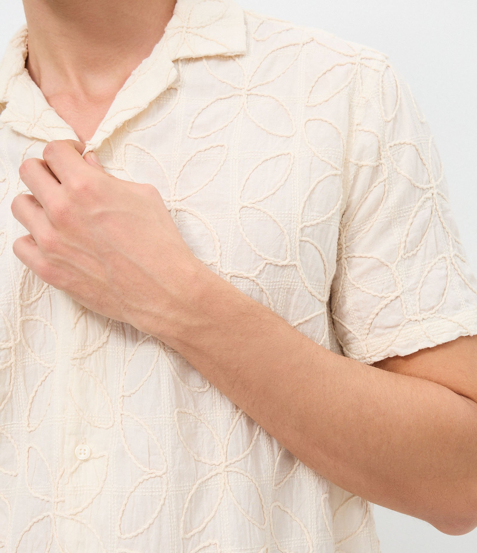 Camisa Manga Curta Bordado Floral Geométrico Off White 2
