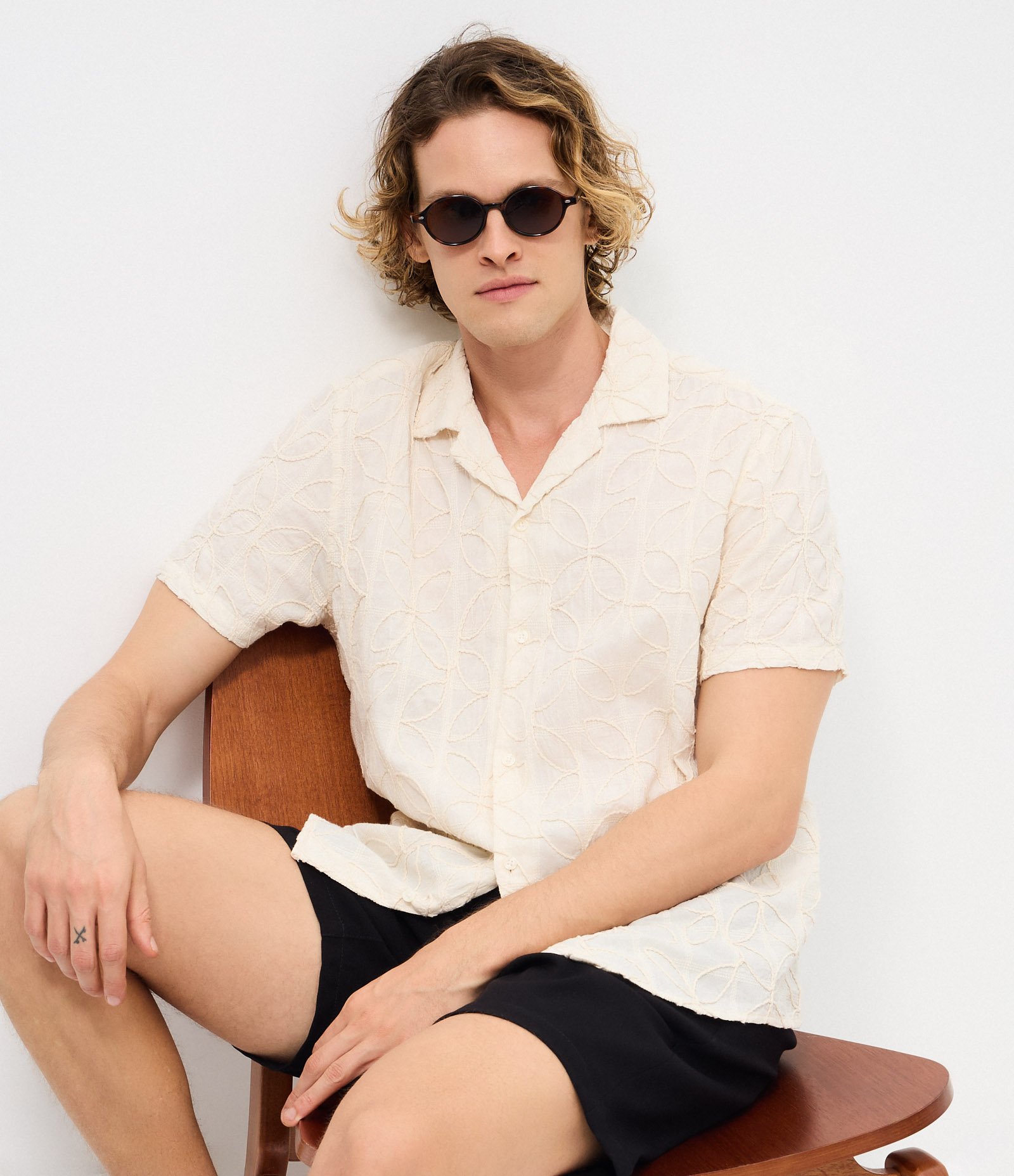 Camisa Manga Curta Bordado Floral Geométrico Off White 3