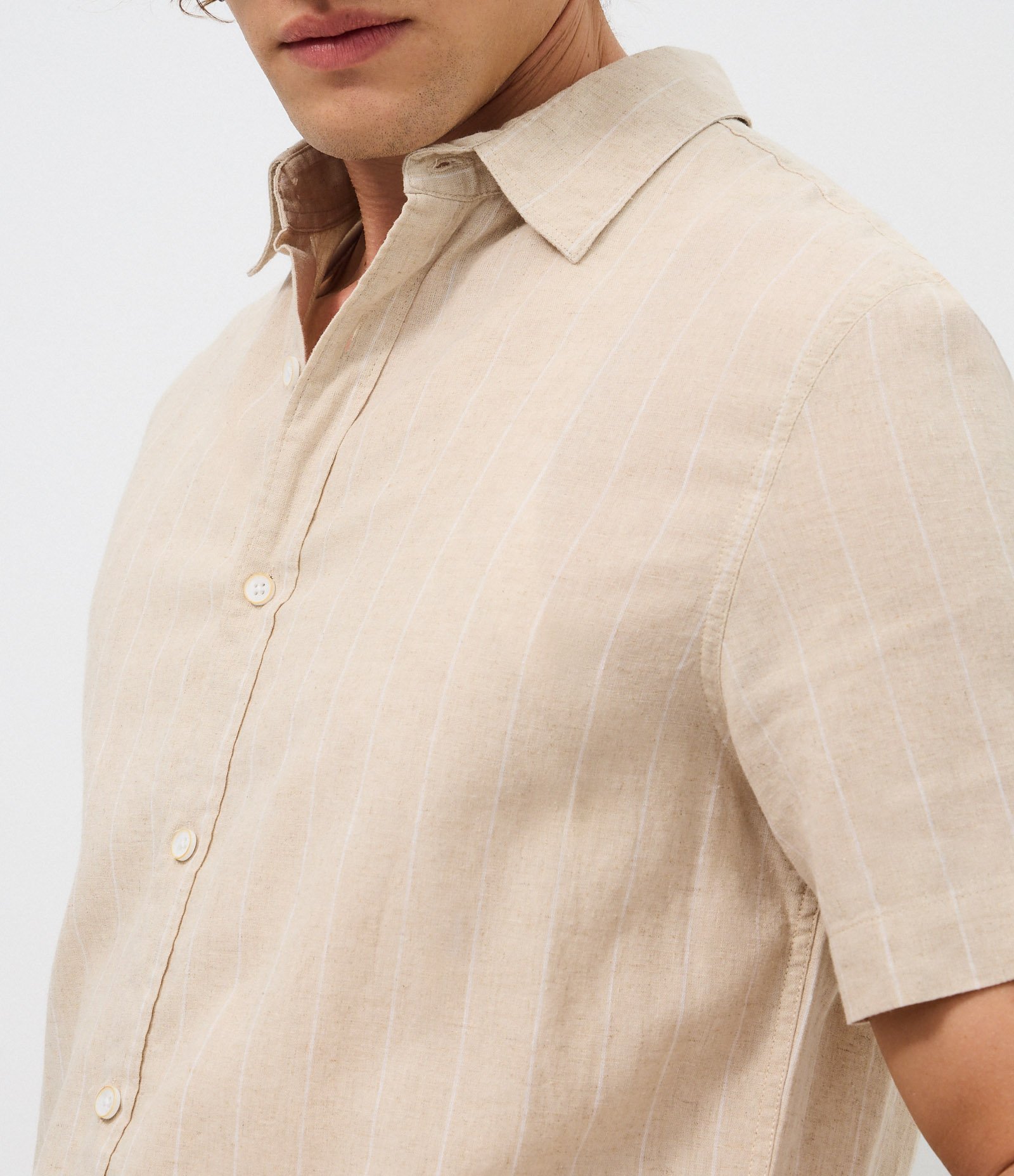 Camisa Listrada em Linho e Algodão Bege 3