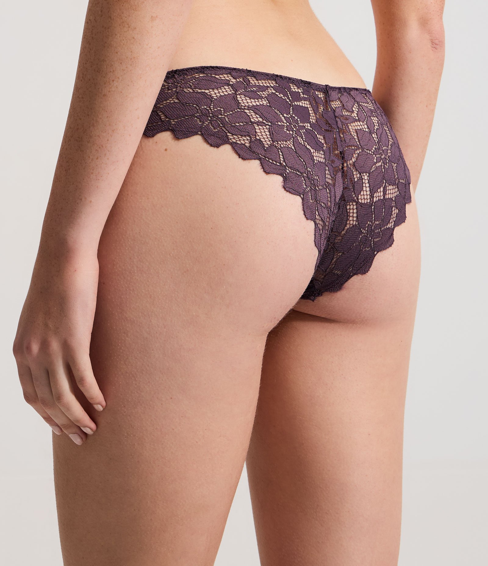 Calcinha Biquíni em Renda Floral Roxo 4