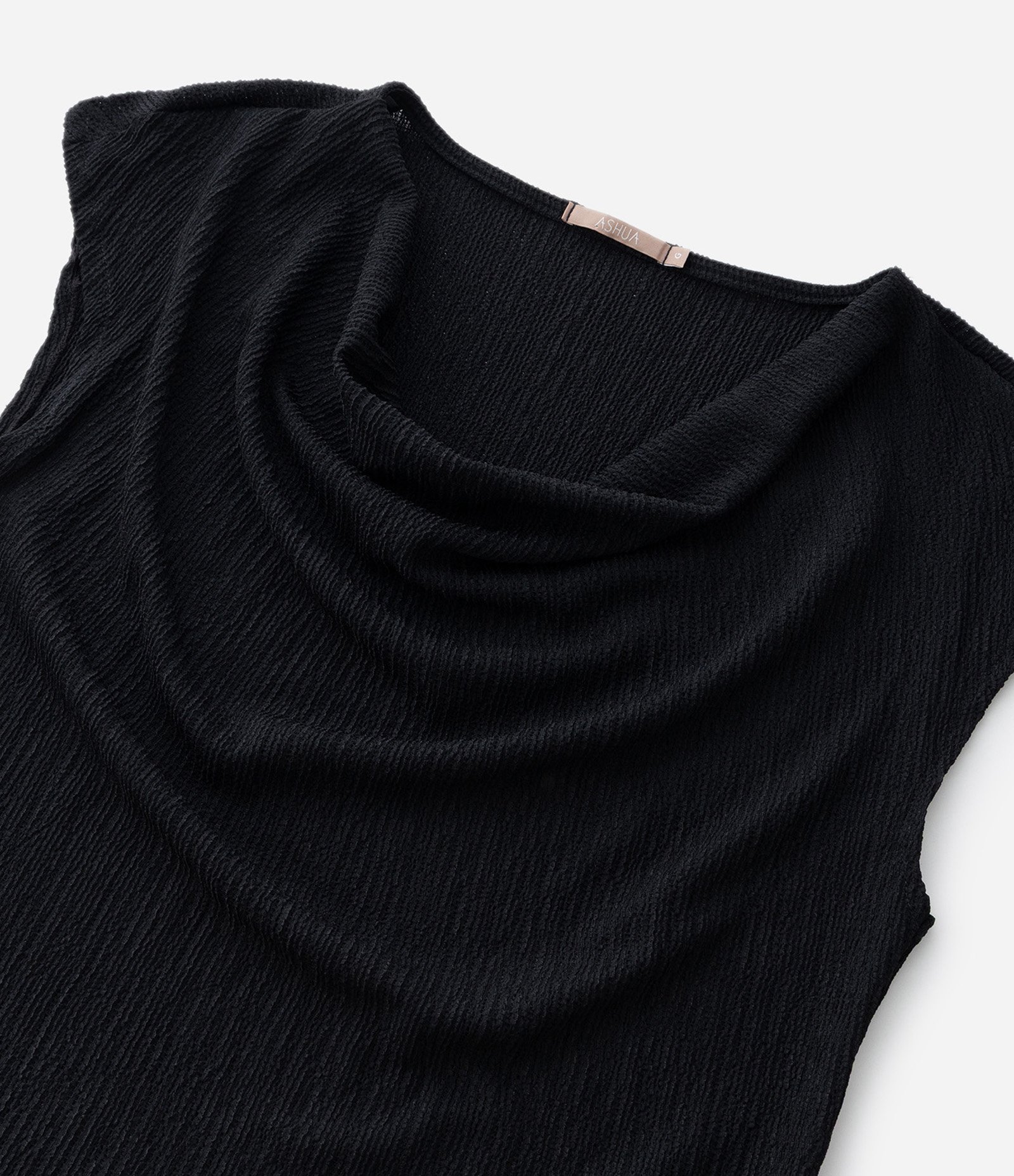 Blusa Regular Texturizada com Decote Degagê Curve & Plus Size Preto 4