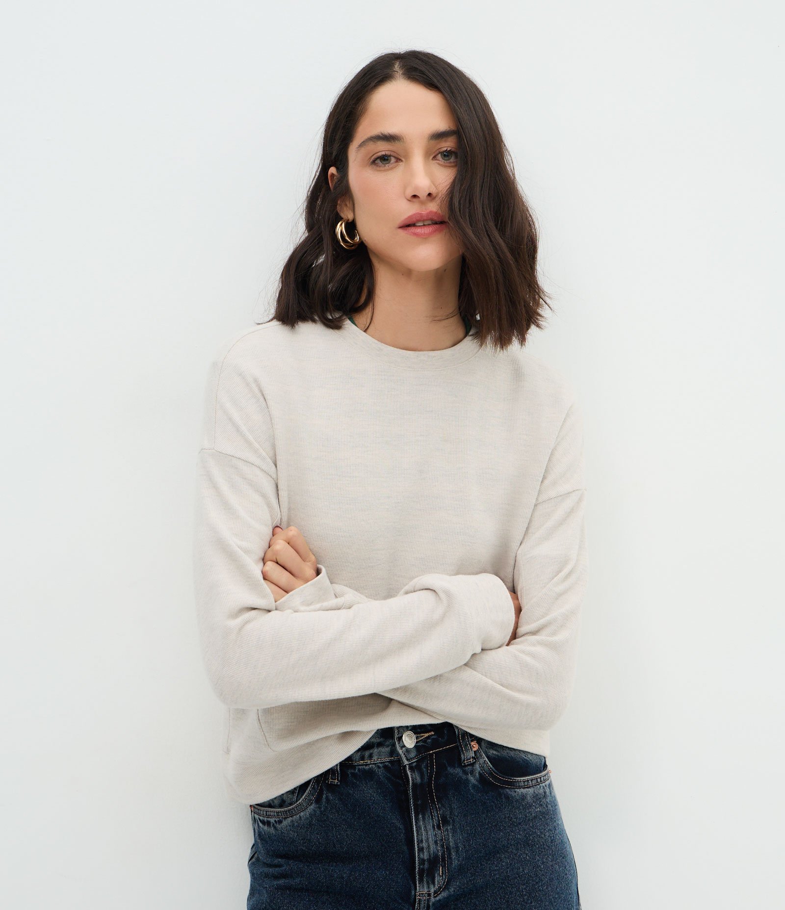 Blusa Básica Regular em Moletom Bege 2