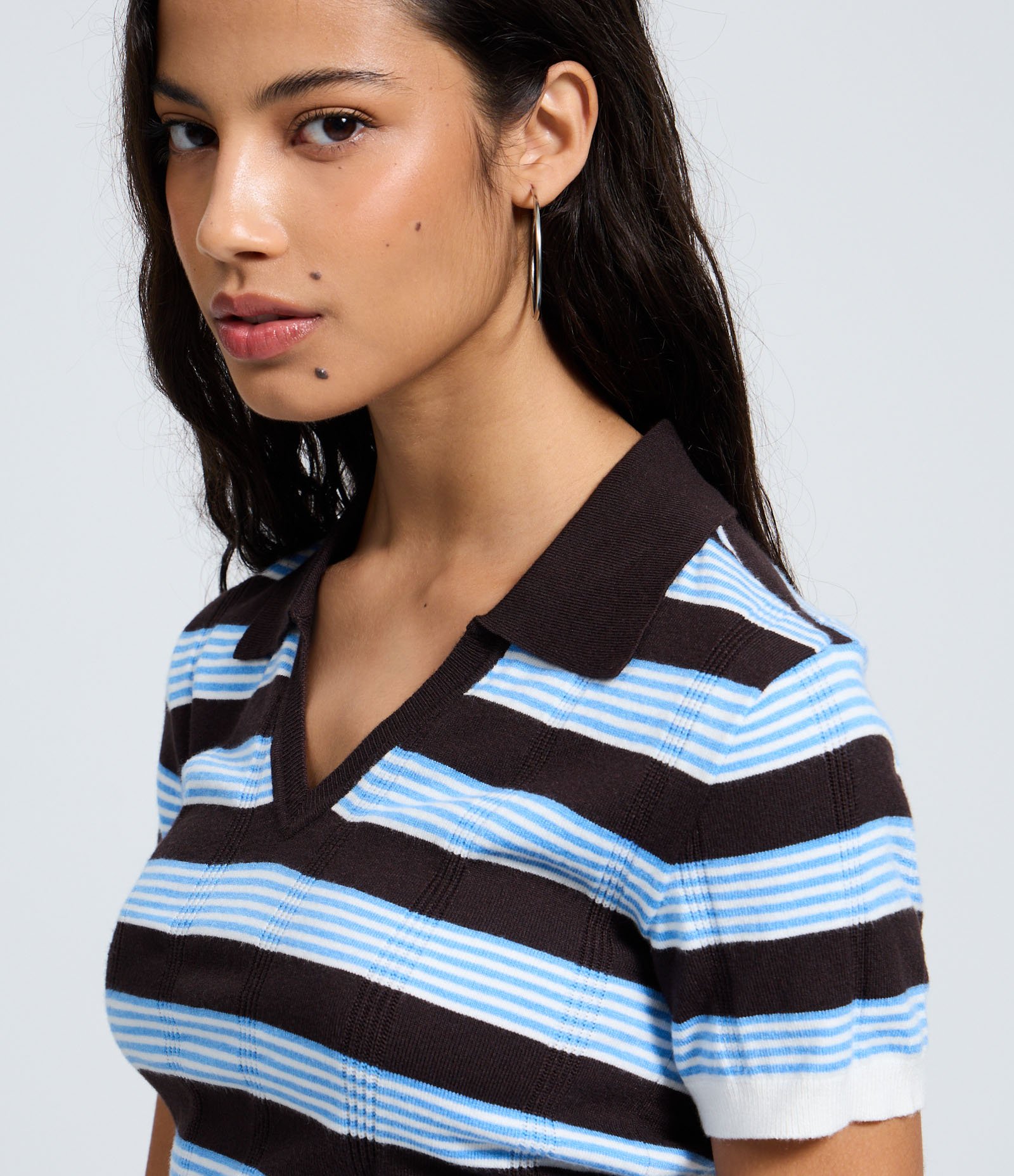 Blusa em Tricô Listrado com Gola Polo Azul e Marrom 4