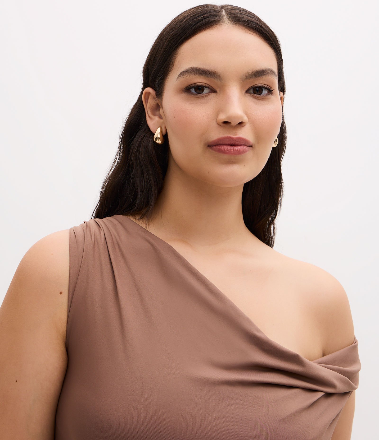 Blusa Ajustada em Microfibra com Decote Ombro a Ombro Marrom 3