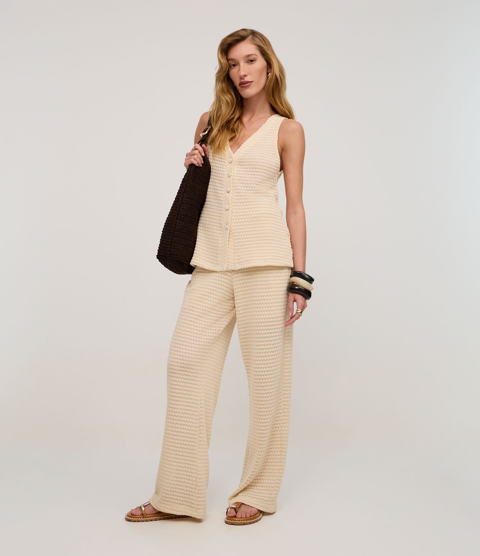 Calça Reta em Tricô de Malha Texturizada com Ponto Diferenciado White Swan 1