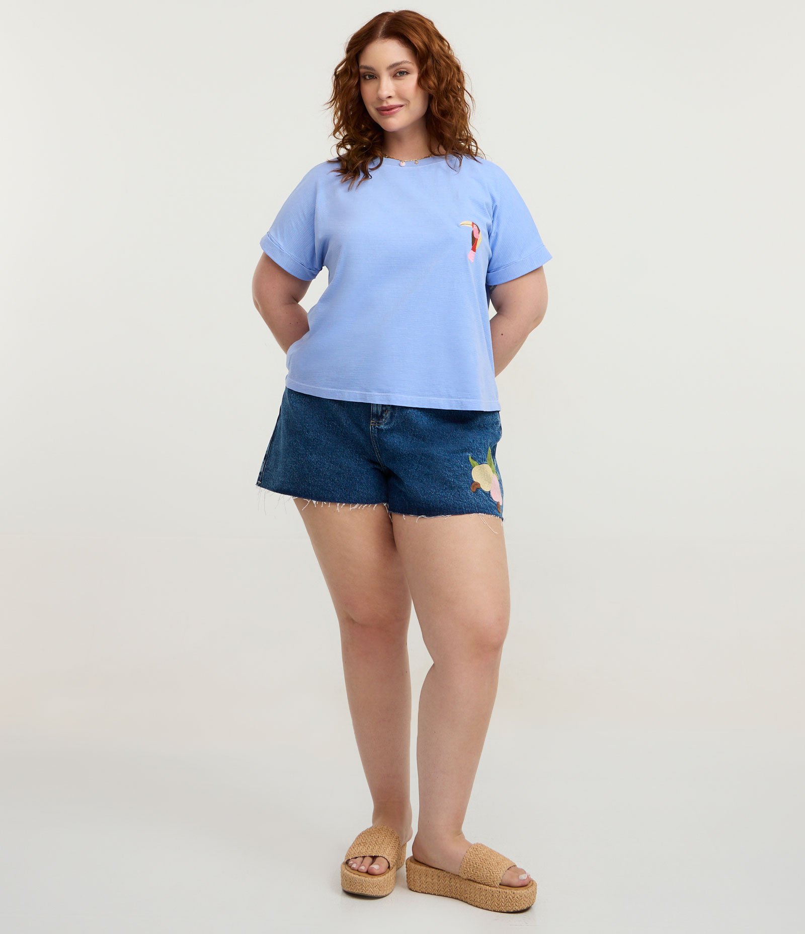 Blusa Boxy em Meia Malha com Bordado Tucano Azul 11
