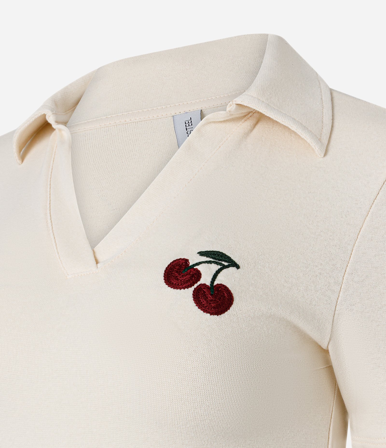 Blusa Polo com Bordado Cereja e Decote V Off White 2
