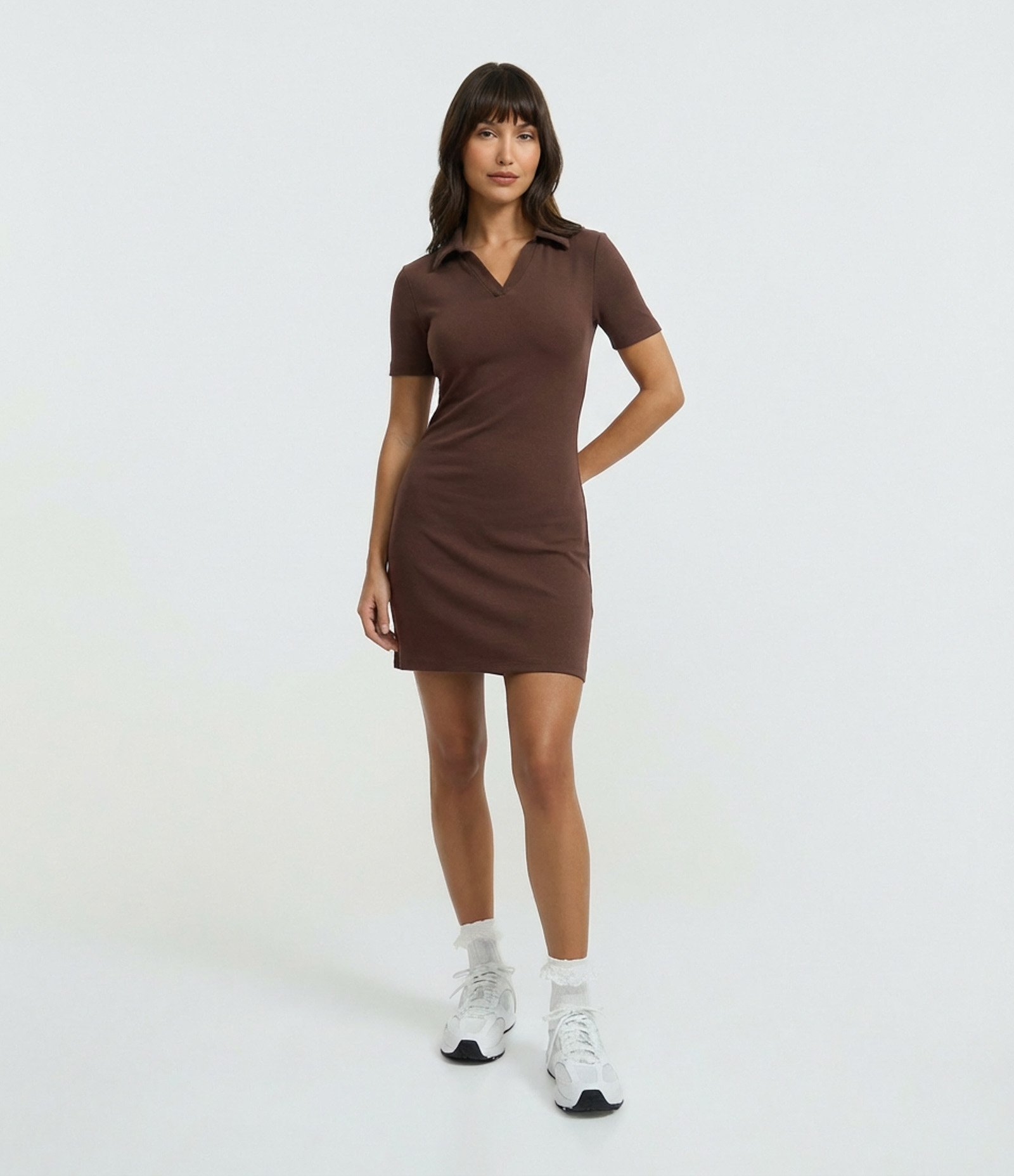 Vestido em Ribana com Gola Polo Marrom 1