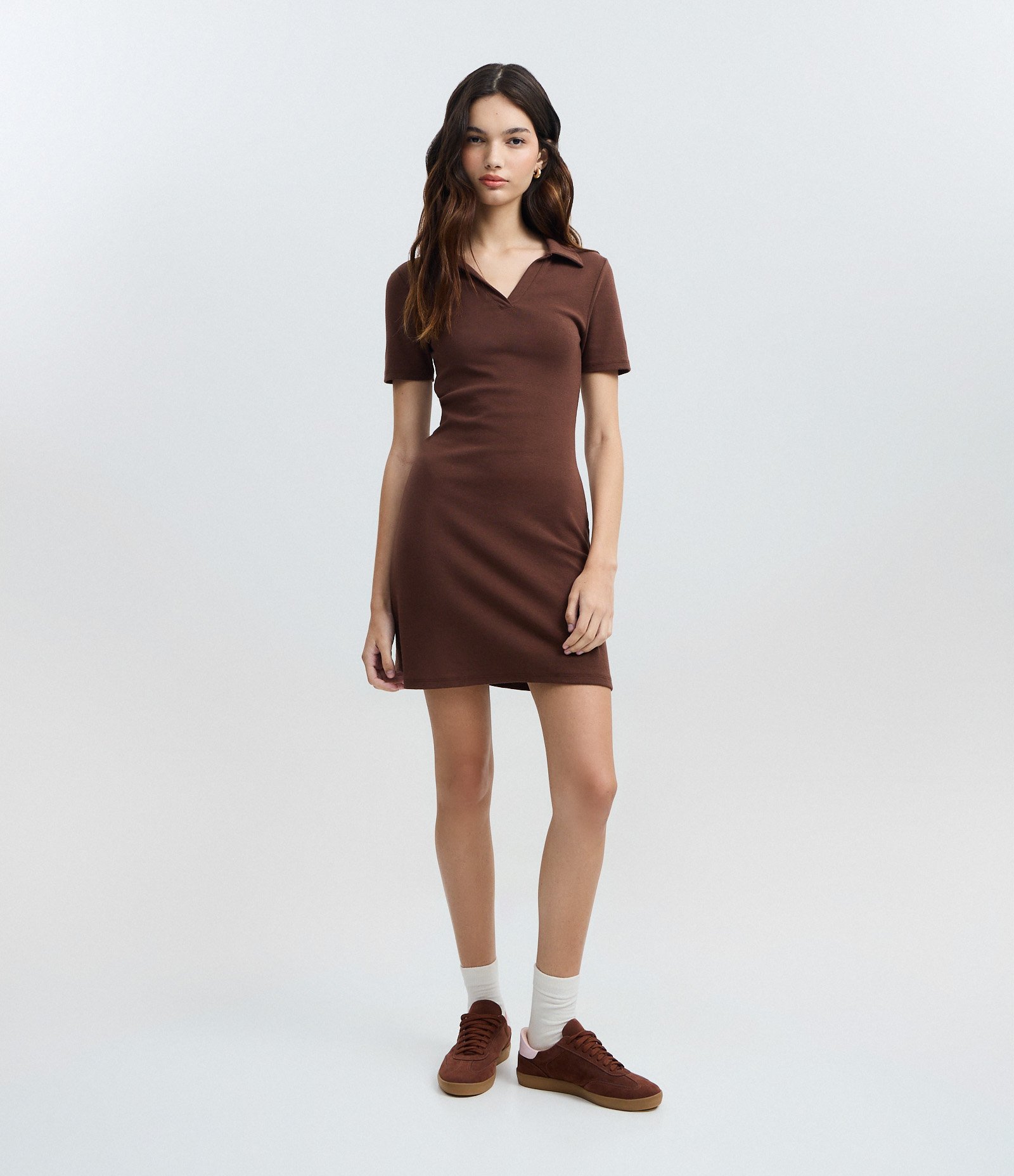 Vestido em Ribana com Gola Polo Marrom 3