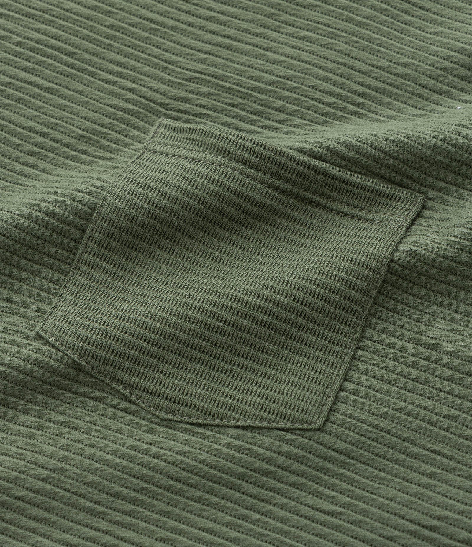 Camiseta Texturizada em Algodão com Bolso Verde 4