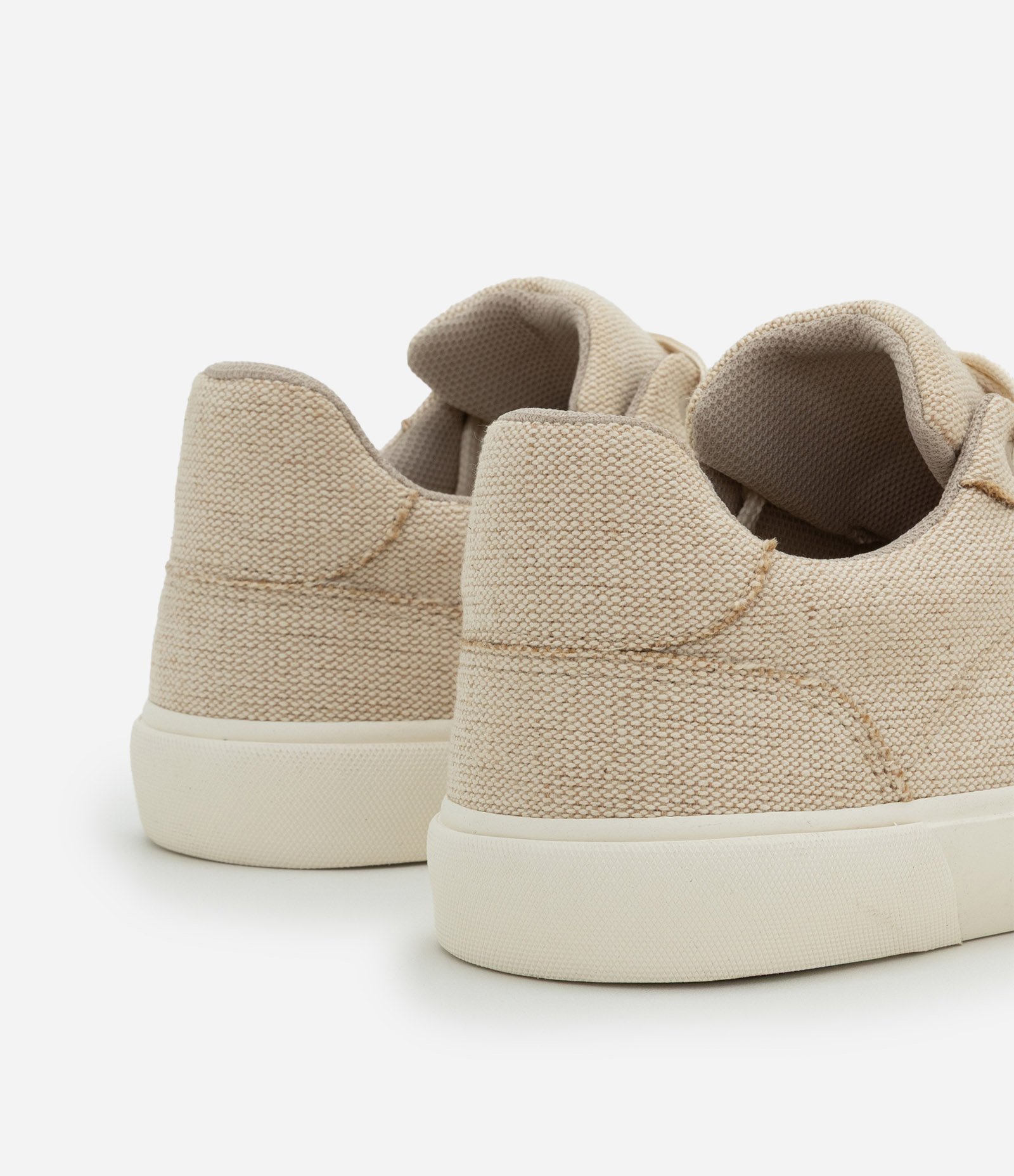 Tênis Casual em Lona com Acabamento em Ecojuta e Solado Vulcanizado Bege 5