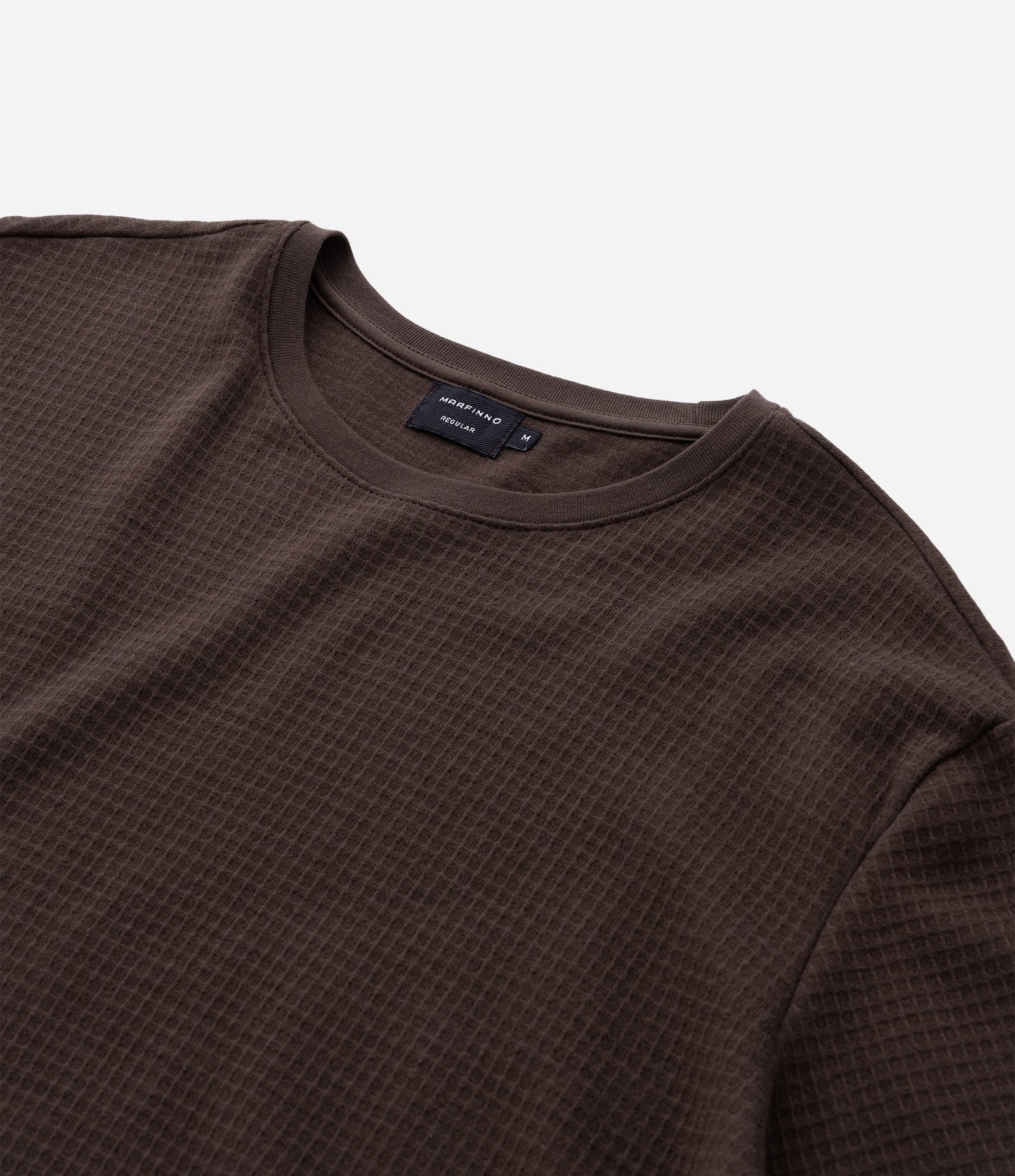 Camiseta Texturizada com Gola Redonda e Manga Curta Marrom 4