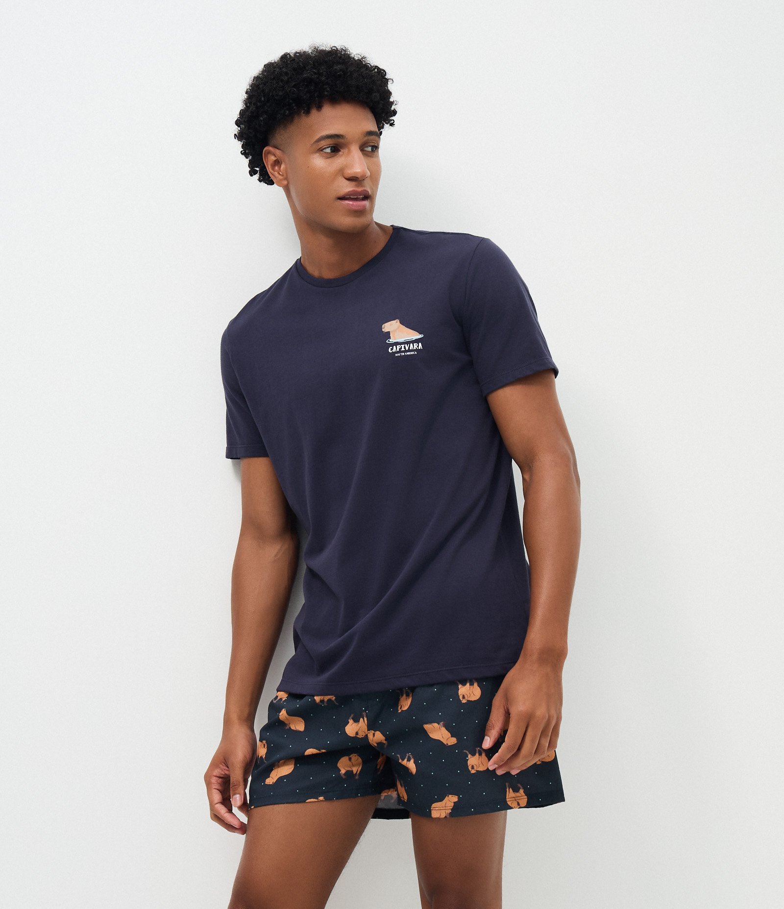 Pijama Curto em Algodão com Estampa de Capivara Azul 2