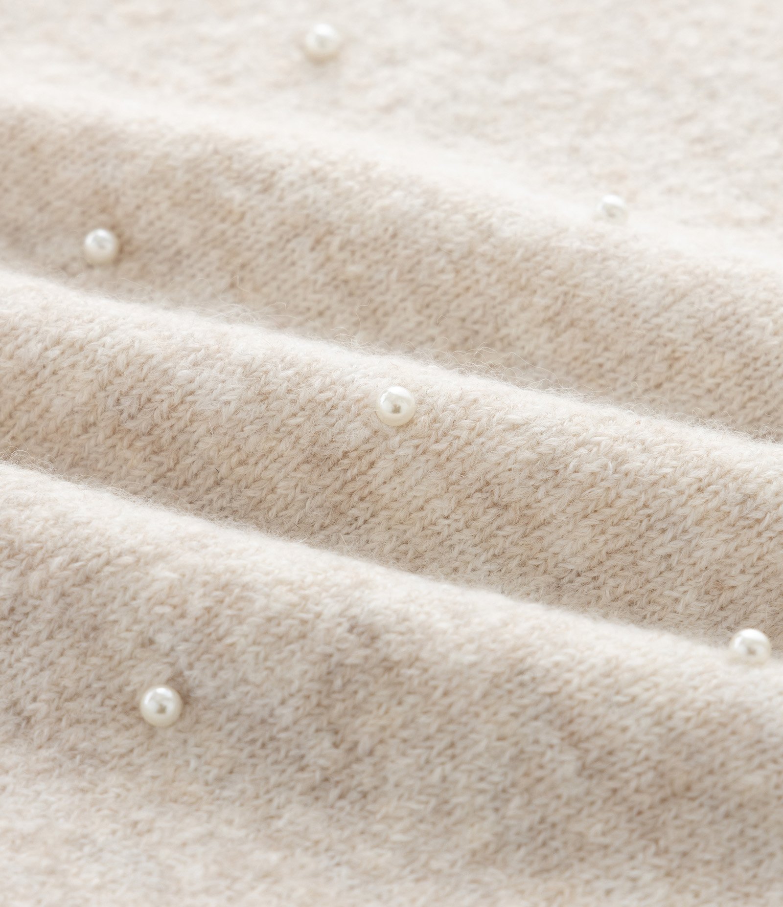 Suéter em Tricô com Pérola Curve & Plus Size Bege 3