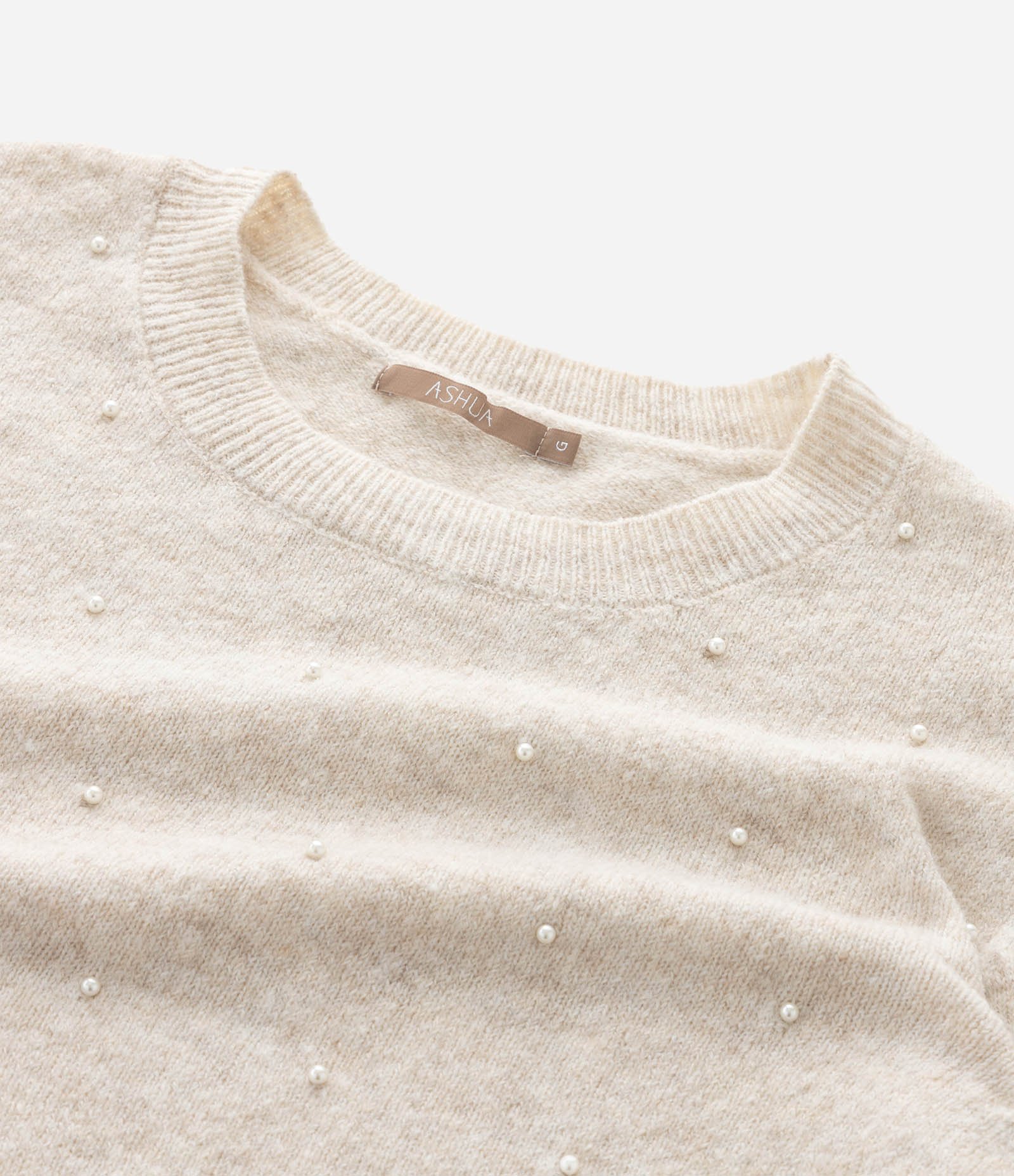 Suéter em Tricô com Pérola Curve & Plus Size Bege 4