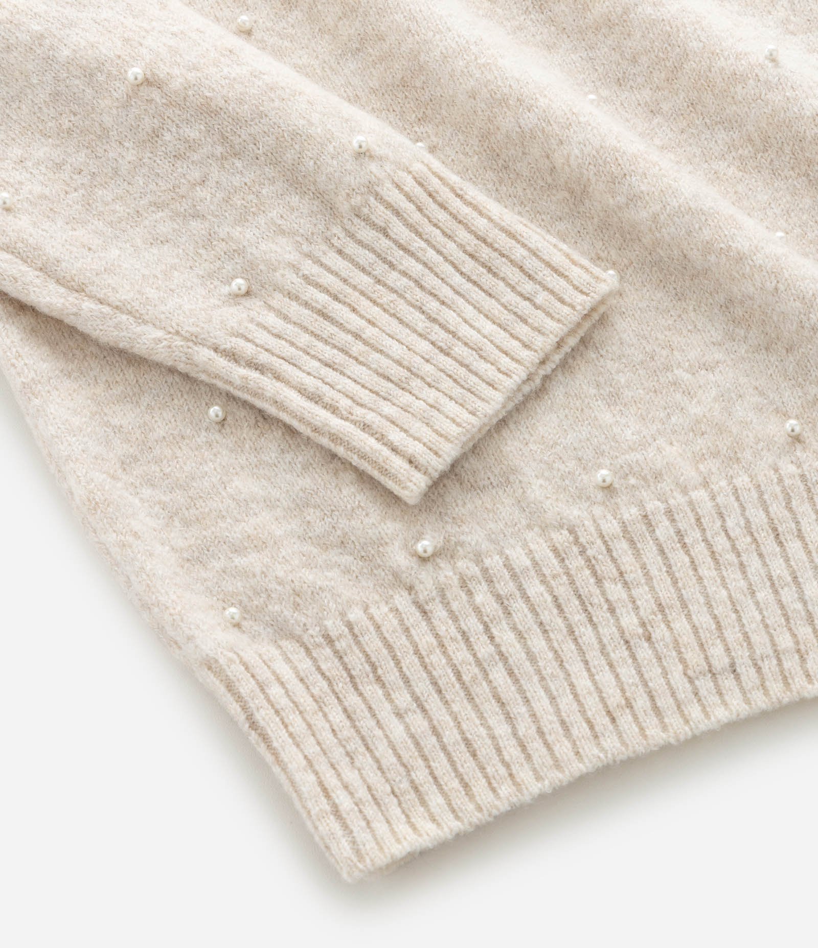 Suéter em Tricô com Pérola Curve & Plus Size Bege 5