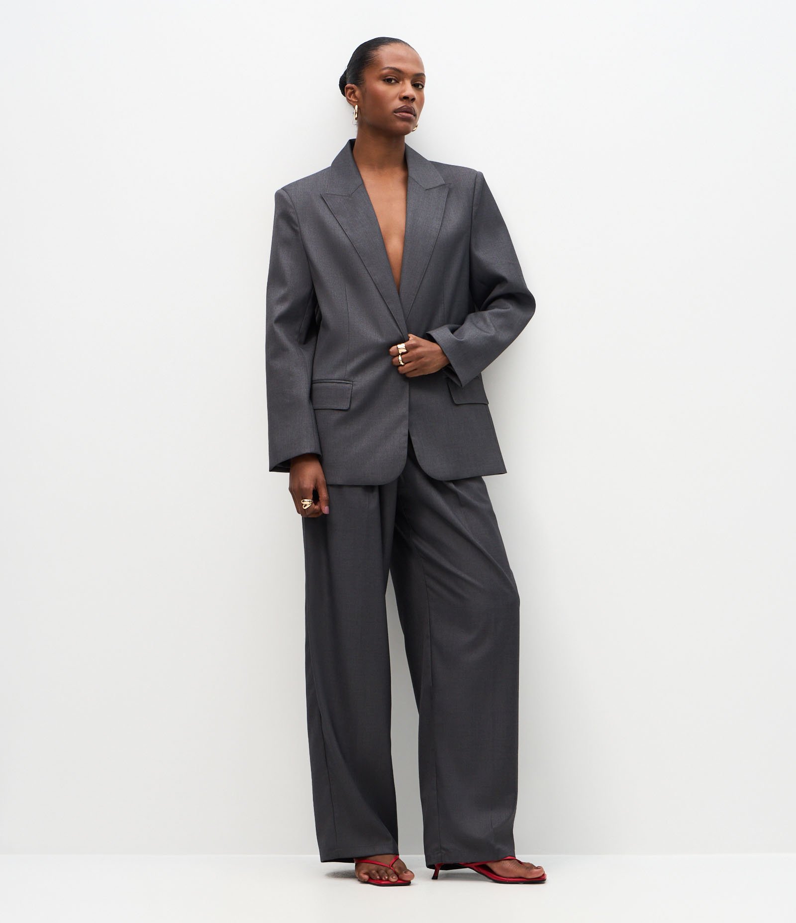 Blazer Alfaiatado com Gola Lapela e Forro Interno Cinza 4